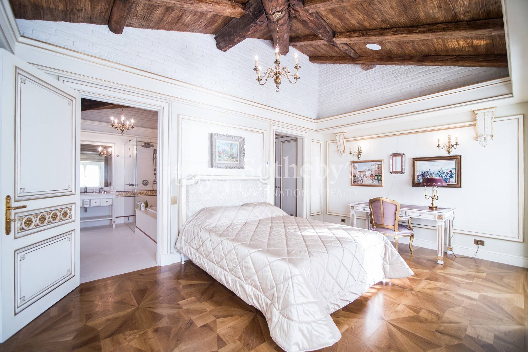  Gorgeous lakefront trophy estate - 物件實景