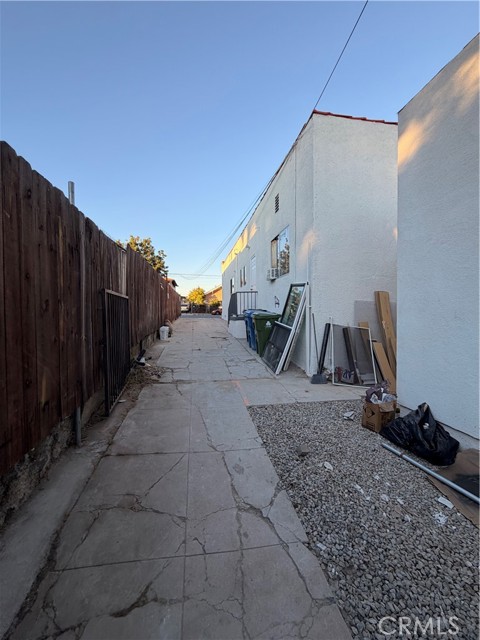 Los Angeles, California, 90033, United States, 8 Bedrooms Bedrooms, ,Residential,For Sale,1976644