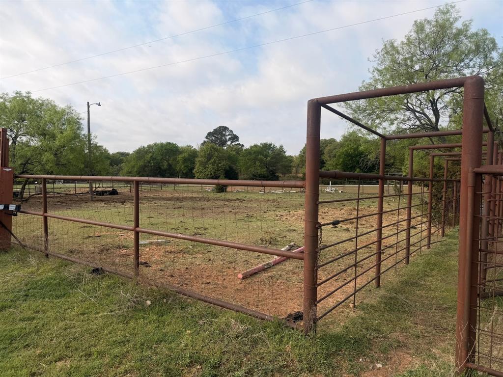 Alvord, Texas, 76225, United States, 2 Bedrooms Bedrooms, ,2 BathroomsBathrooms,Residential,For Sale,2033233