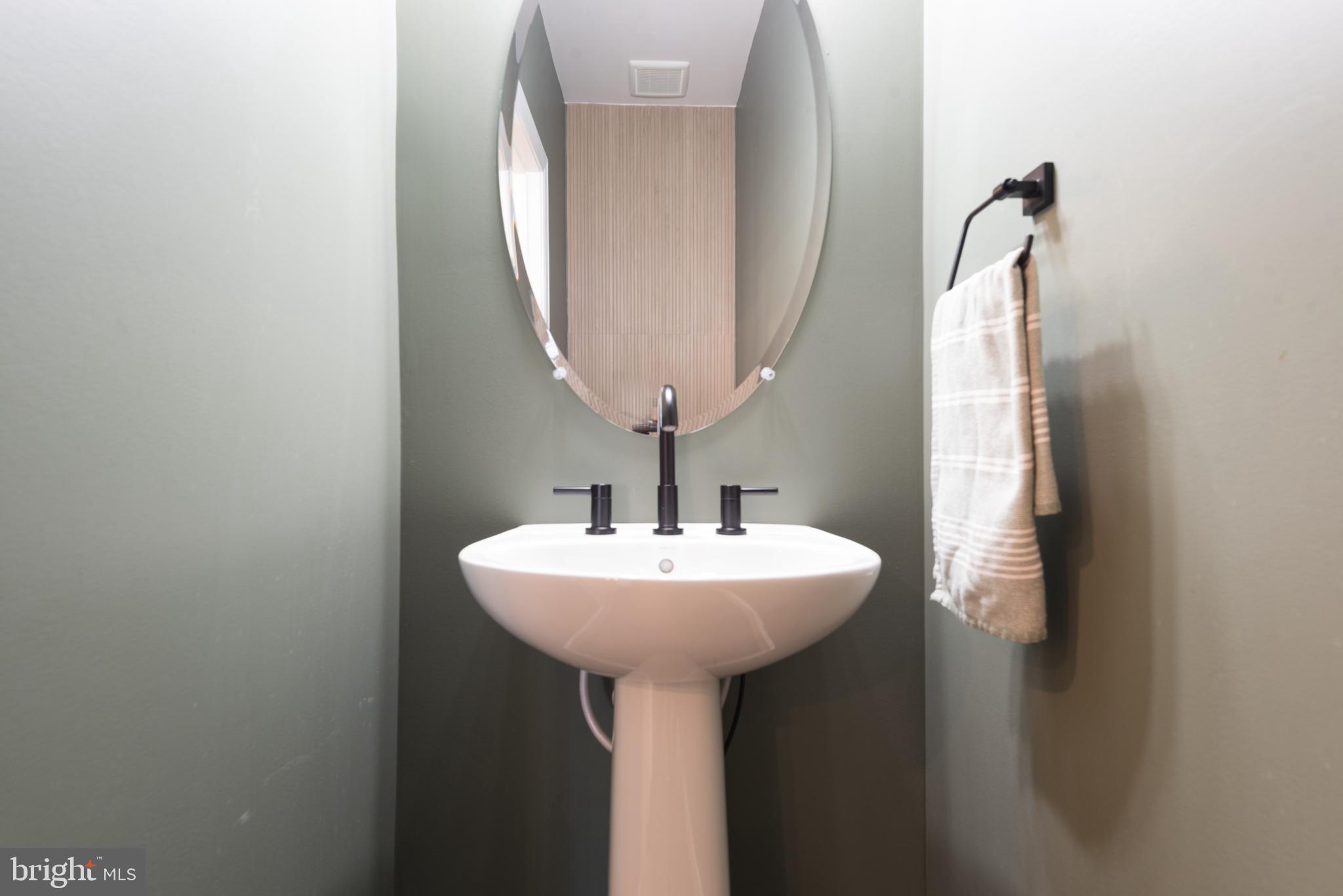 Haymarket, Virginia, 20169, United States, 4 Bedrooms Bedrooms, ,4 BathroomsBathrooms,Residential,For Sale,1980025