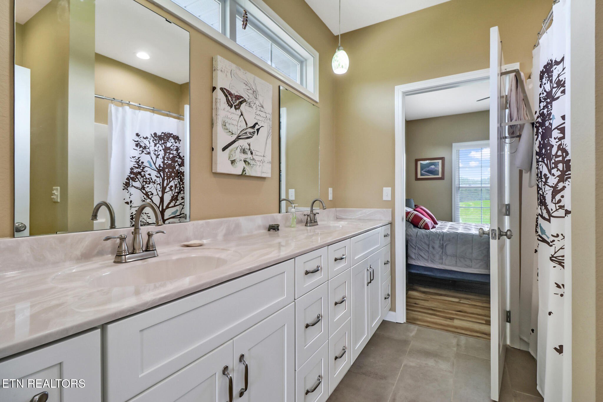 Crossville, Tennessee, 38555, United States, 3 Bedrooms Bedrooms, ,3 BathroomsBathrooms,Residential,For Sale,1921261