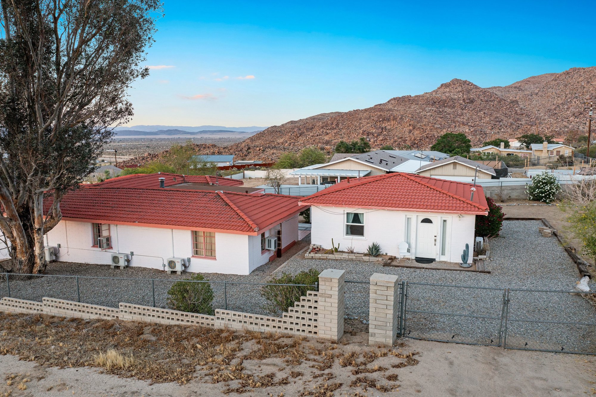  Hi-Desert Hacienda  Two Homes in Joshua Tree Village - 物件實景