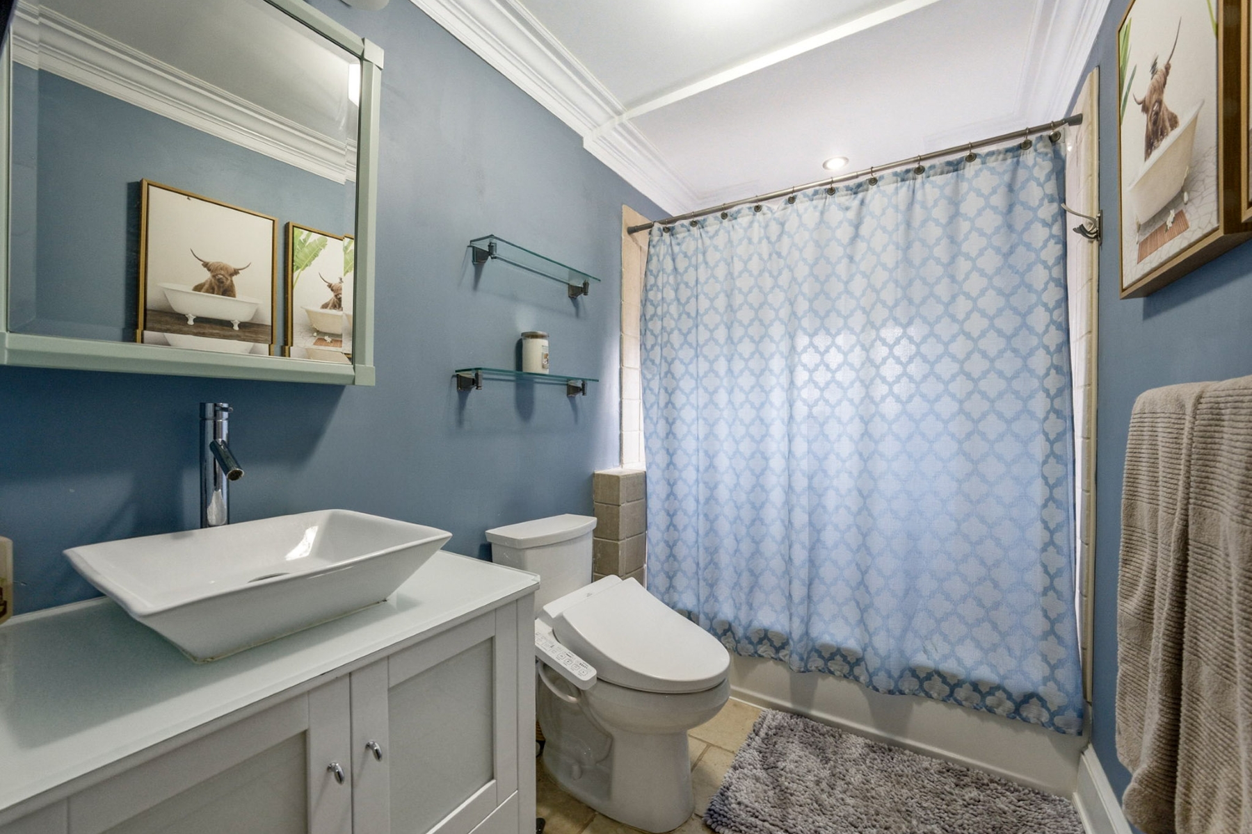  Fully Renovated Two Family Property - 物件實景