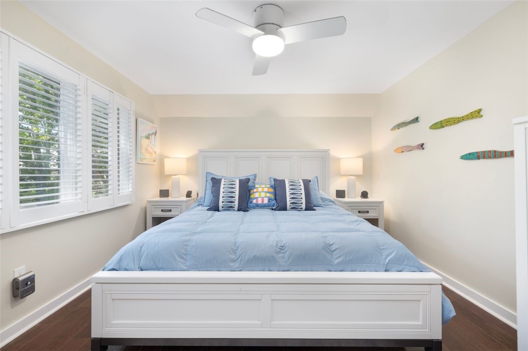 Narragansett, Rhode Island, 02882, United States, 2 Bedrooms Bedrooms, ,3 BathroomsBathrooms,Residential,For Sale,1950851