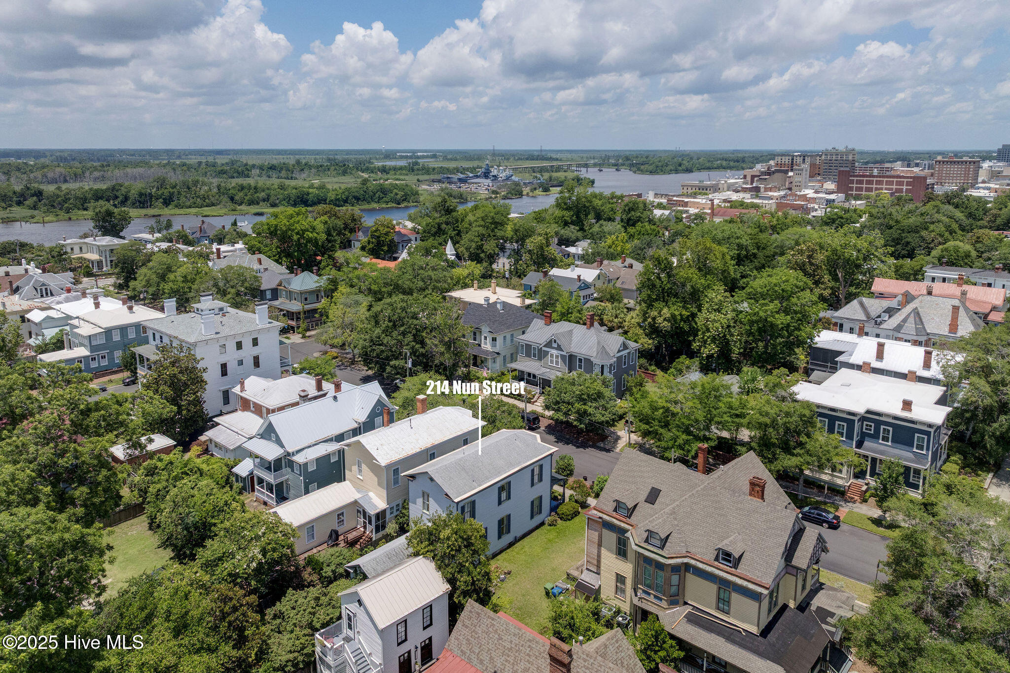 Wilmington, North Carolina, 28401, United States, 4 Bedrooms Bedrooms, ,3 BathroomsBathrooms,Residential,For Sale,1874502