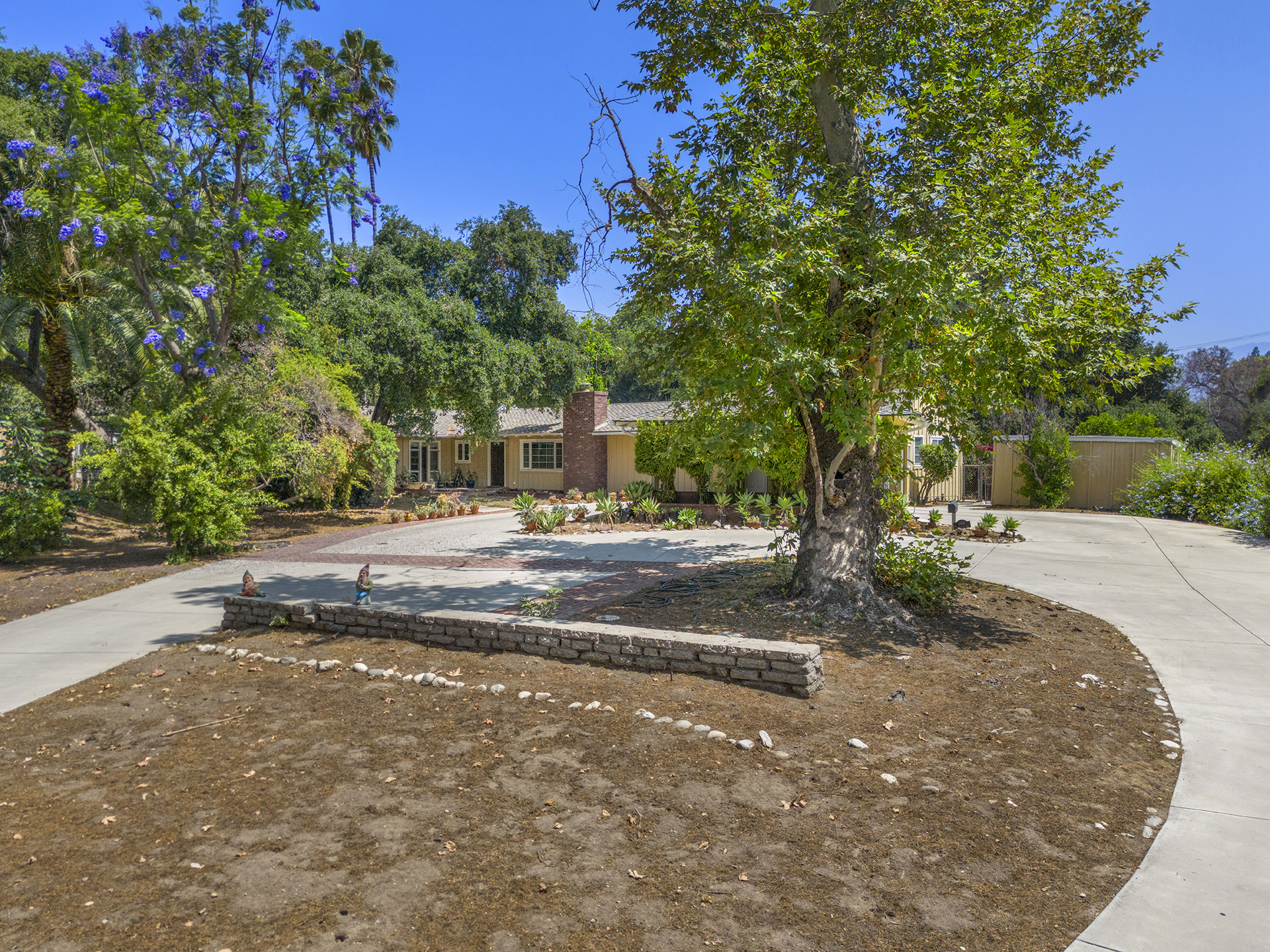 Pasadena, California, 91107, United States, 4 Bedrooms Bedrooms, ,1 BathroomBathrooms,Residential,For Sale,1975607
