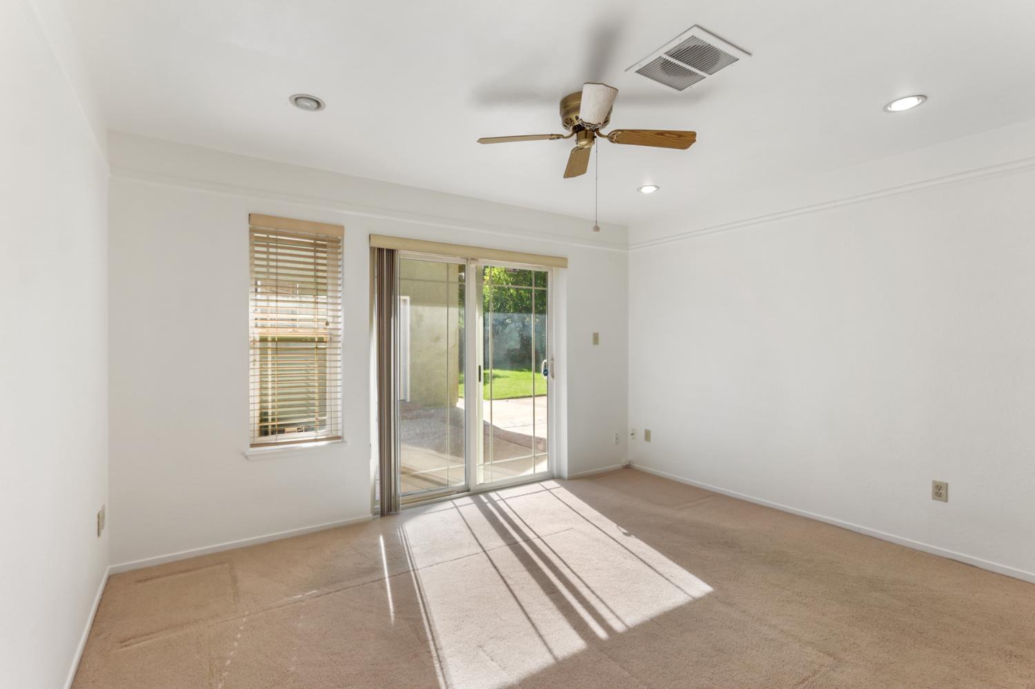 Elk Grove, California, 95624, United States, 4 Bedrooms Bedrooms, ,3 BathroomsBathrooms,Residential,For Sale,1987914