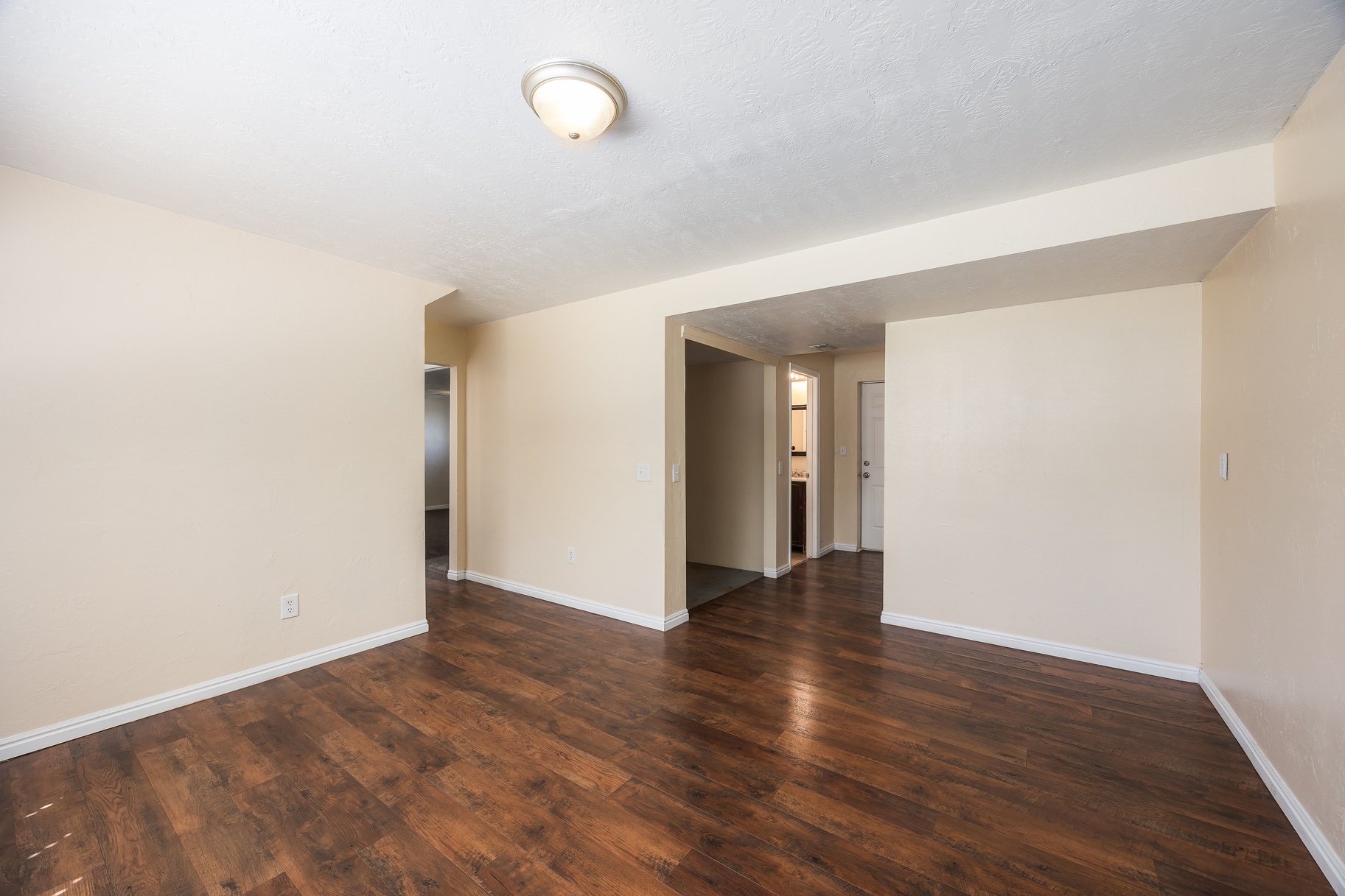  Comfort, Space & Convenience in the Heart of West Valley - 物件實景