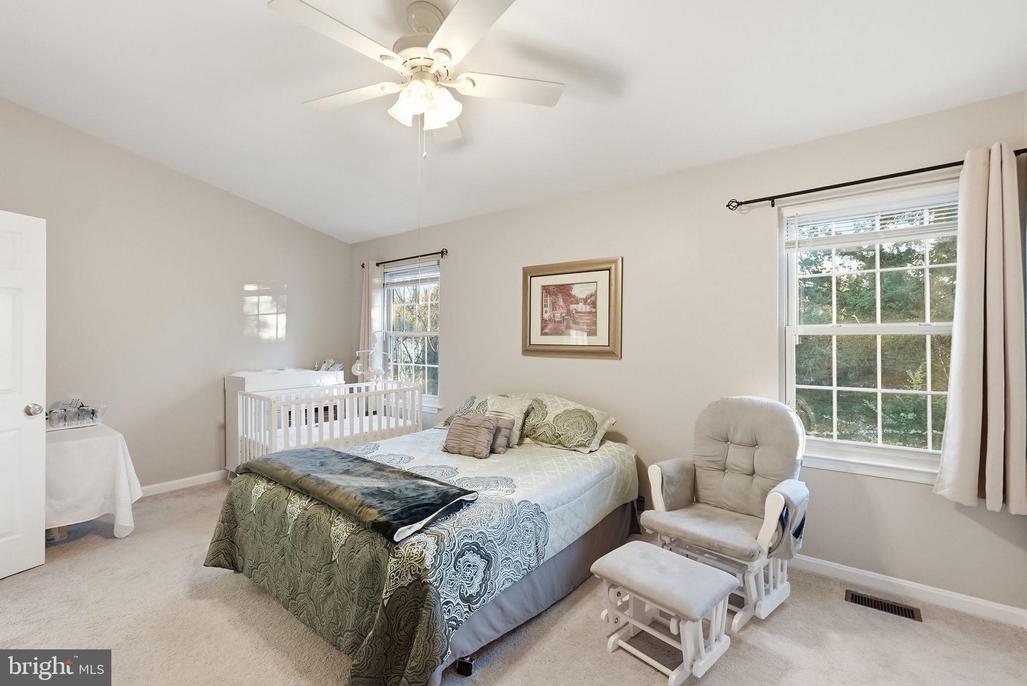 Fairfax, Virginia, 22033, United States, 2 Bedrooms Bedrooms, ,4 BathroomsBathrooms,Residential,For Sale,2001476