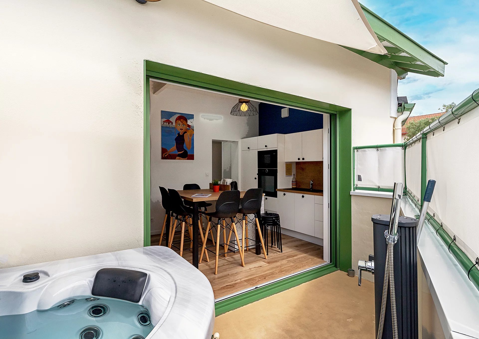 Arcachon, New Aquitaine, 33120, FR, 1 Bedroom Bedrooms, ,2 BathroomsBathrooms,Residential,For Sale,1996201