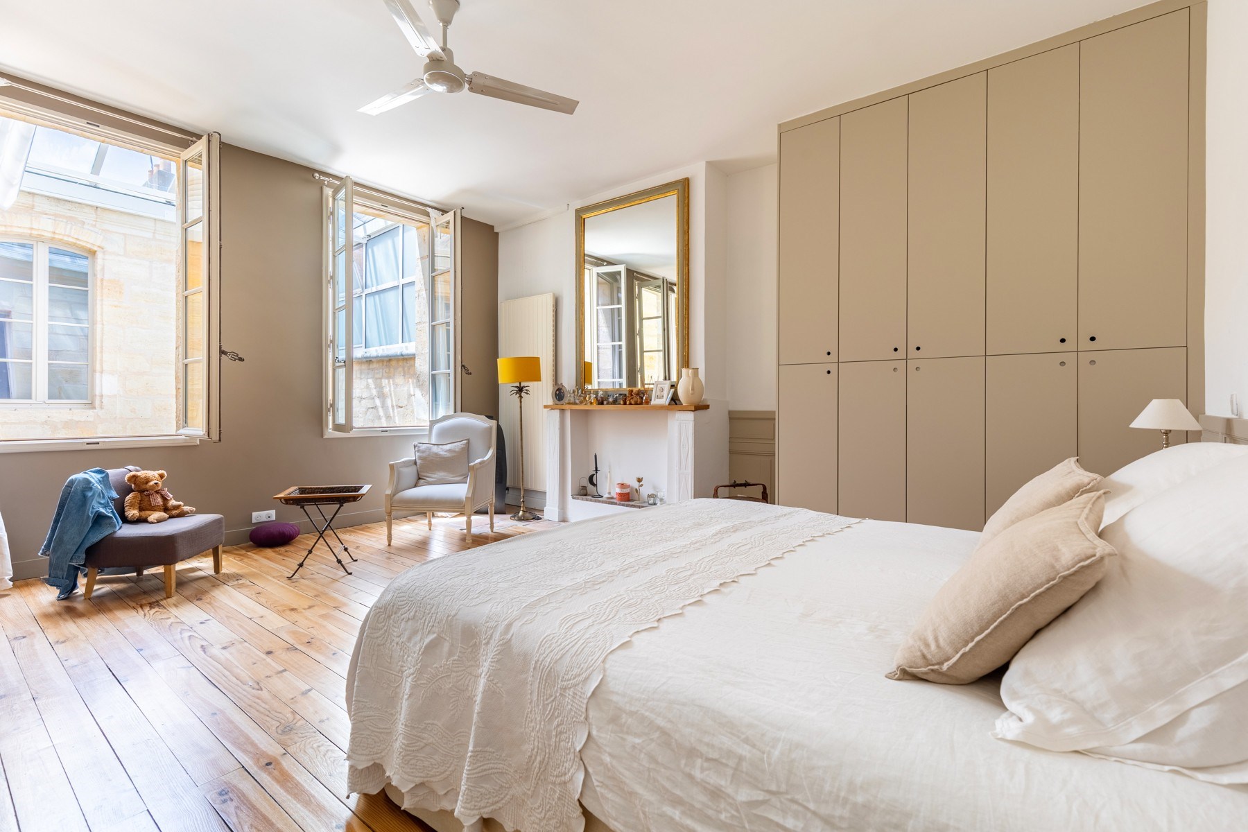  BORDEAUX HEART CHARTRONS – SUMPTUOUS STONE HOUSE 270M² - 5 BEDROOMS - TERRACE  … - 物件實景