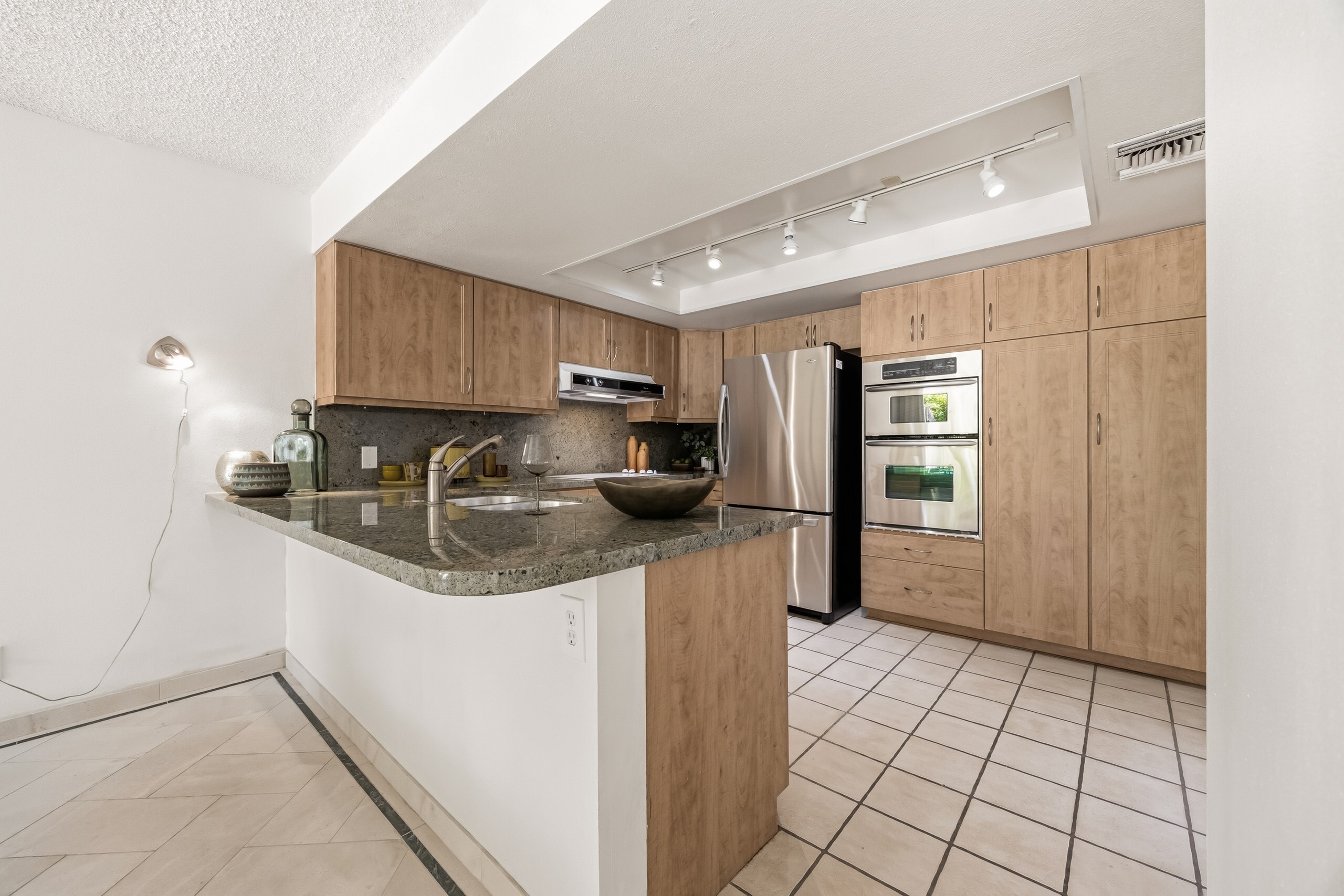  2075 South Ramitas Way - 物件實景