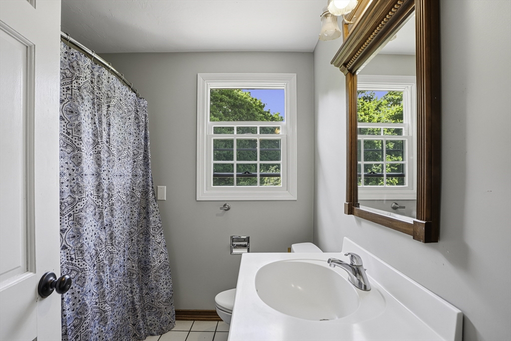 Franklin, Massachusetts, 02038, United States, 3 Bedrooms Bedrooms, ,Residential,For Sale,2048038