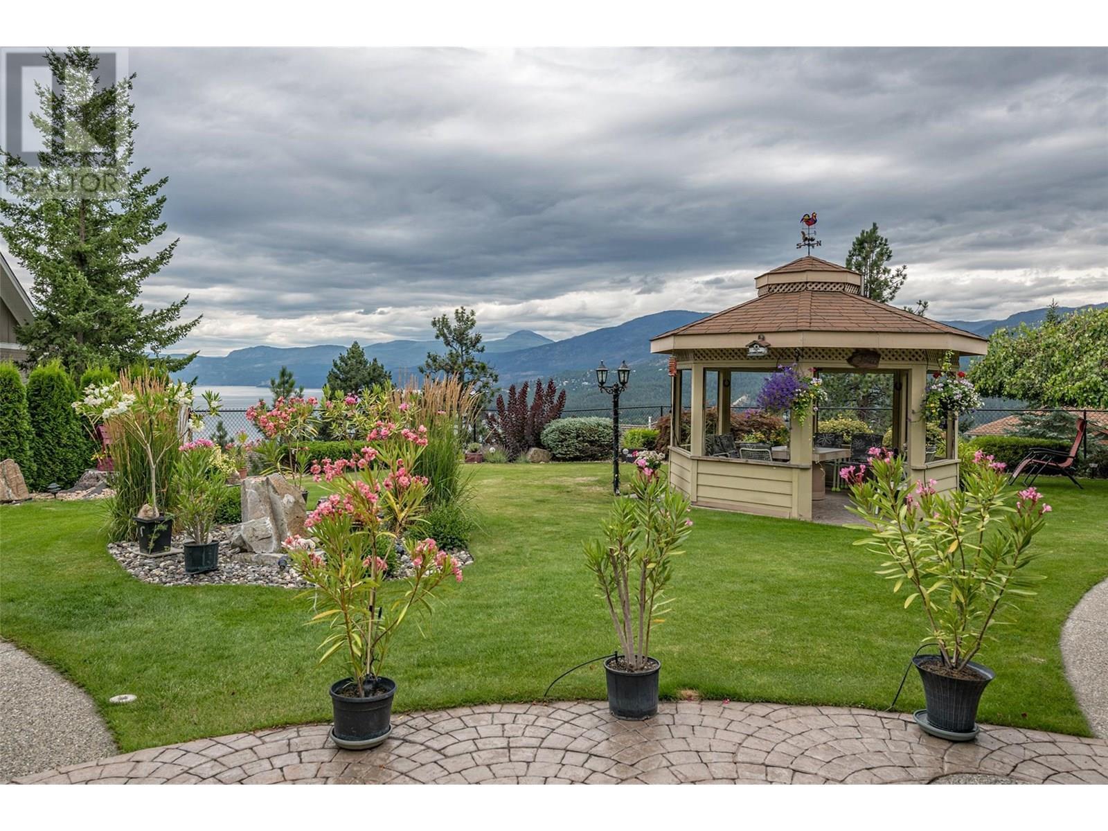 VERNON, British Columbia, V1H 1E8, CA, 3 Bedrooms Bedrooms, ,2 BathroomsBathrooms,Residential,For Sale,1948315