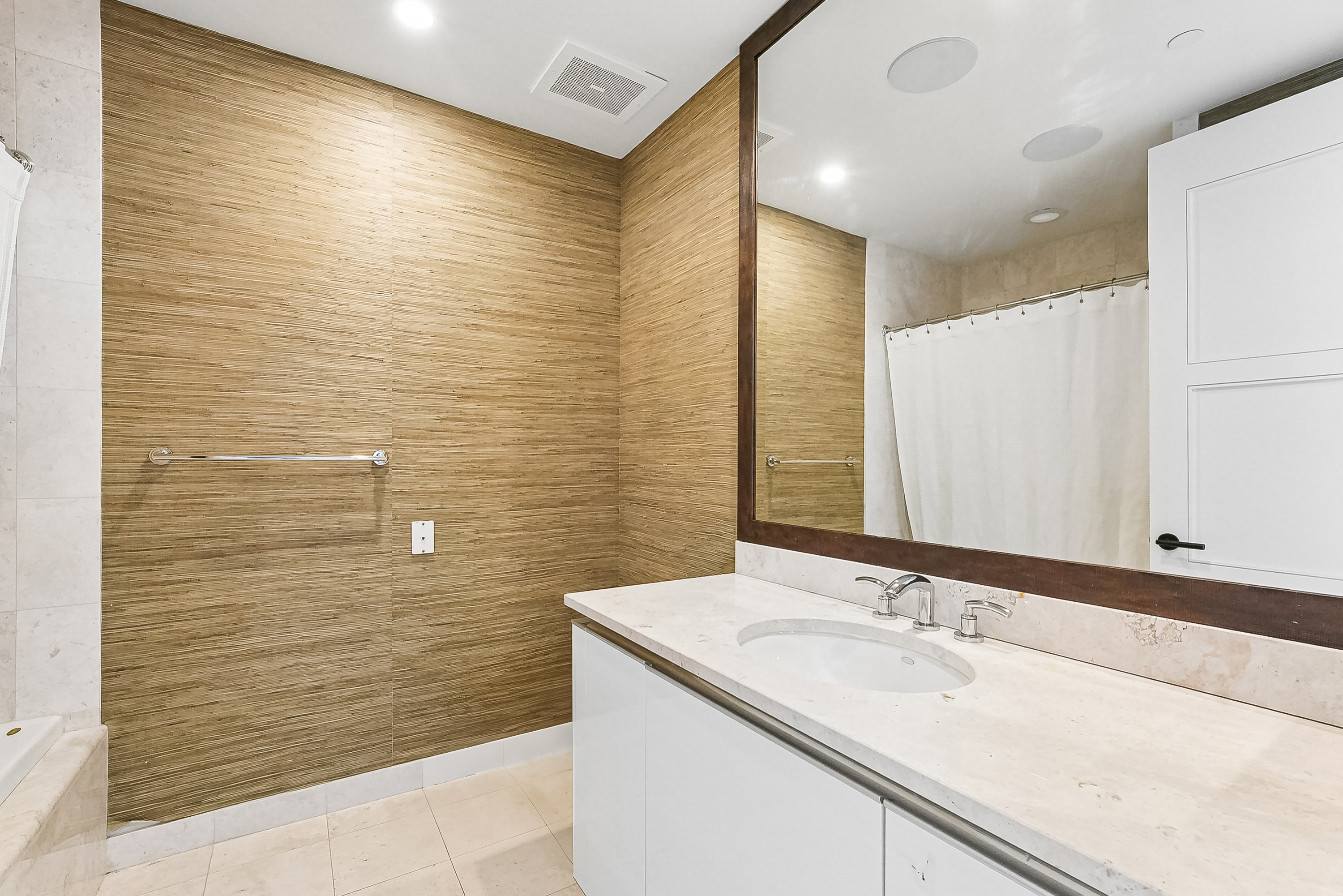  16051 Collins Ave, Sunny Isles Beach, FL, 33160 - 物件實景