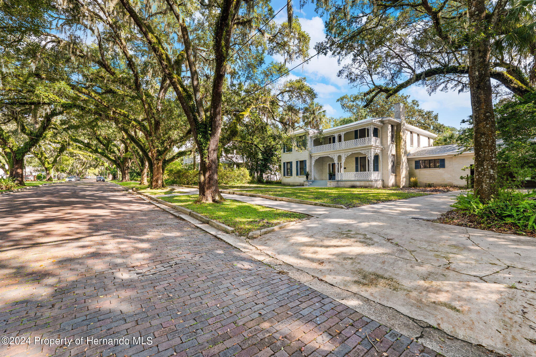 Brooksville, Florida, 34601, United States, 5 Bedrooms Bedrooms, ,3 BathroomsBathrooms,Residential,For Sale,1923467
