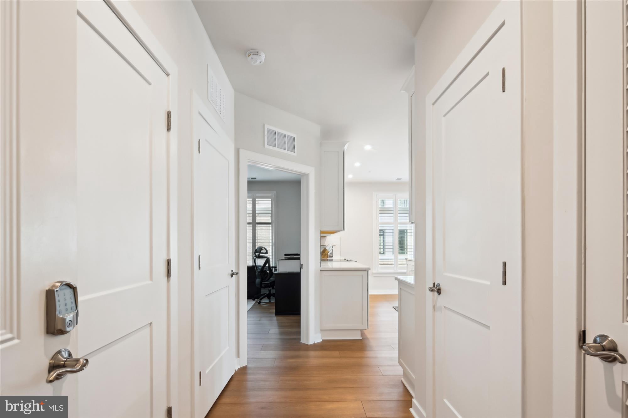 Reston, Virginia, 20190, United States, 2 Bedrooms Bedrooms, ,2 BathroomsBathrooms,Residential,For Sale,1915599