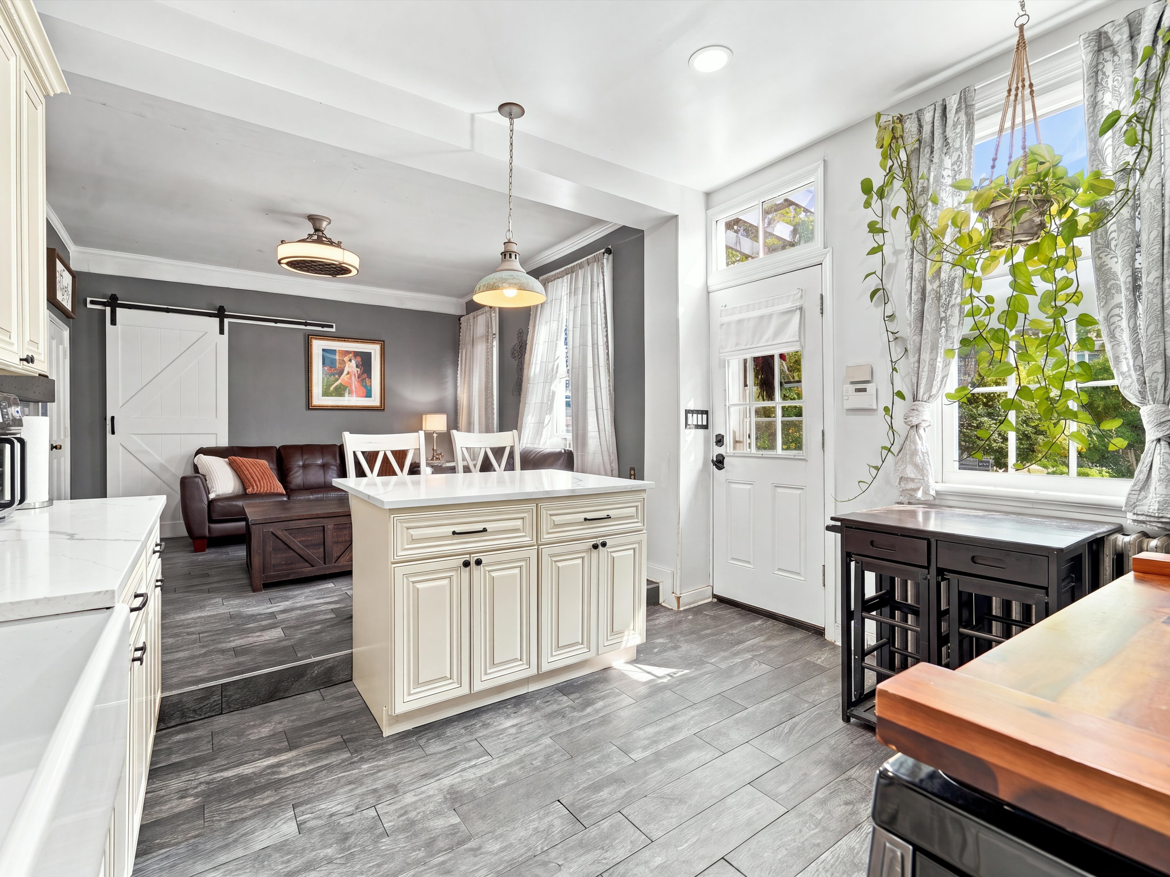  143 Oliver Avenue - 物件實景