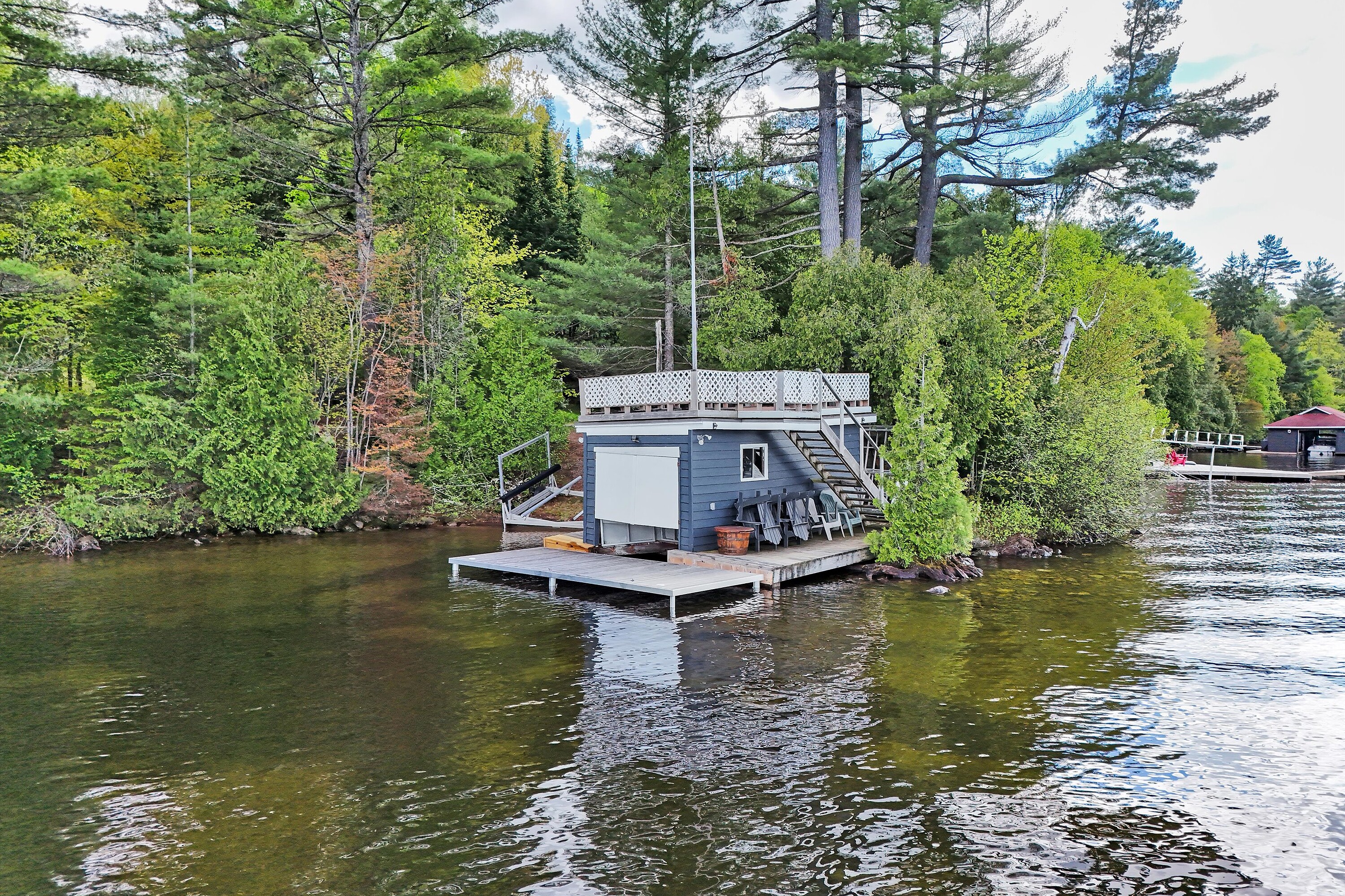  Coveted Area of Lake of Bays - 物件實景