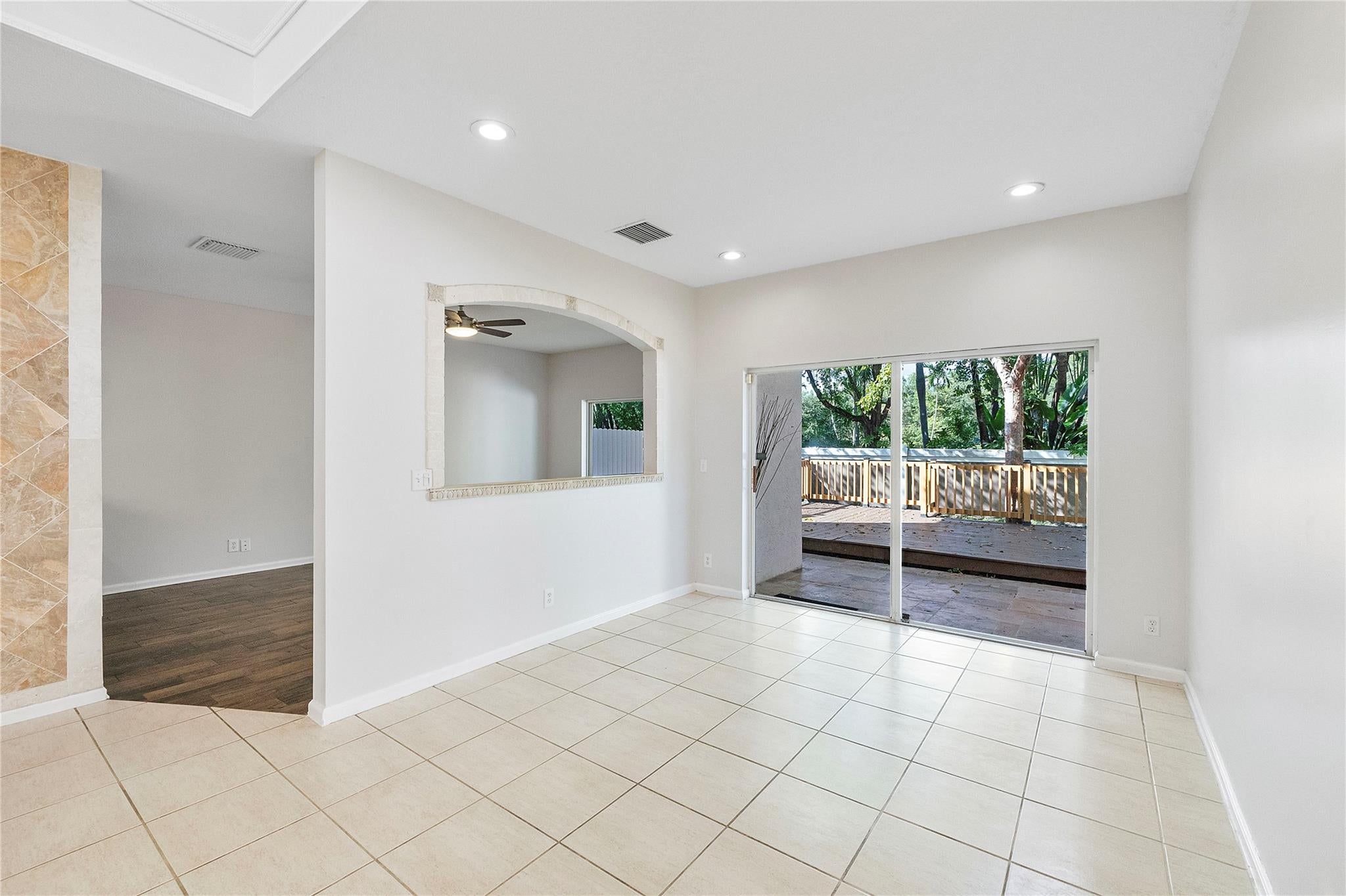 Coral Springs, Florida, 33071, United States, 3 Bedrooms Bedrooms, ,3 BathroomsBathrooms,Residential,For Sale,1977675