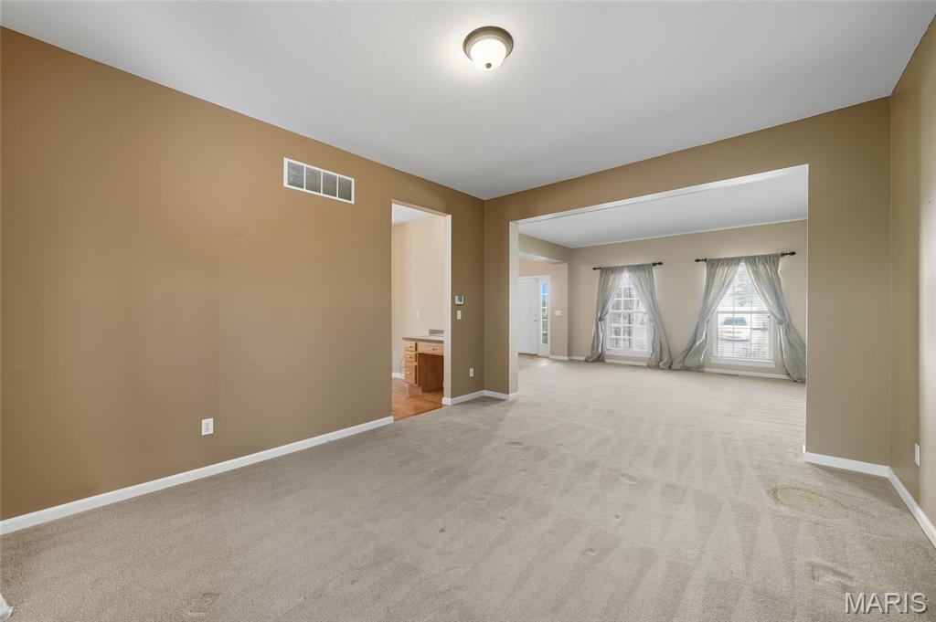 Eureka, Missouri, 63025, United States, 4 Bedrooms Bedrooms, ,3 BathroomsBathrooms,Residential,For Sale,1955087