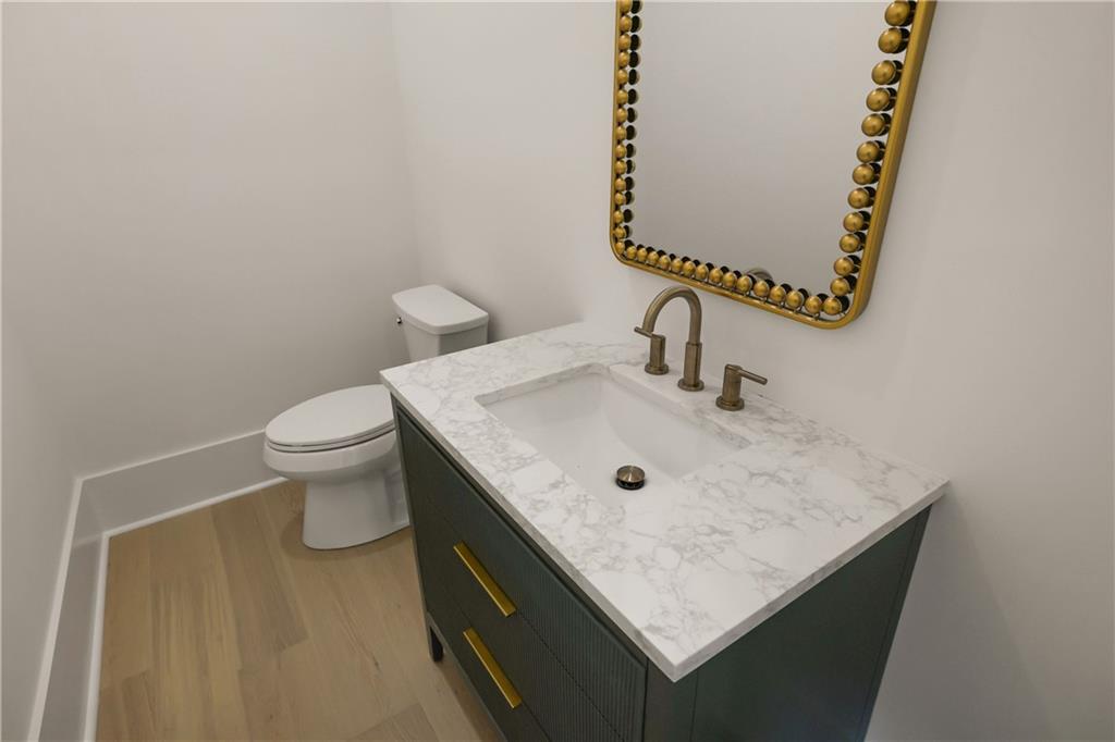 Suwanee, Georgia, 30024, United States, 6 Bedrooms Bedrooms, ,7 BathroomsBathrooms,Residential,For Sale,1795311