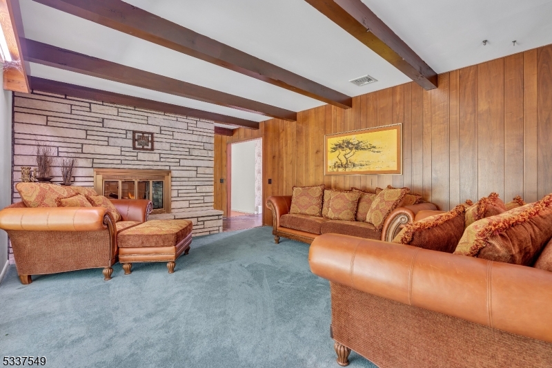 Raritan Twp., New Jersey, 08822, United States, 3 Bedrooms Bedrooms, ,2 BathroomsBathrooms,Residential,For Sale,1951157