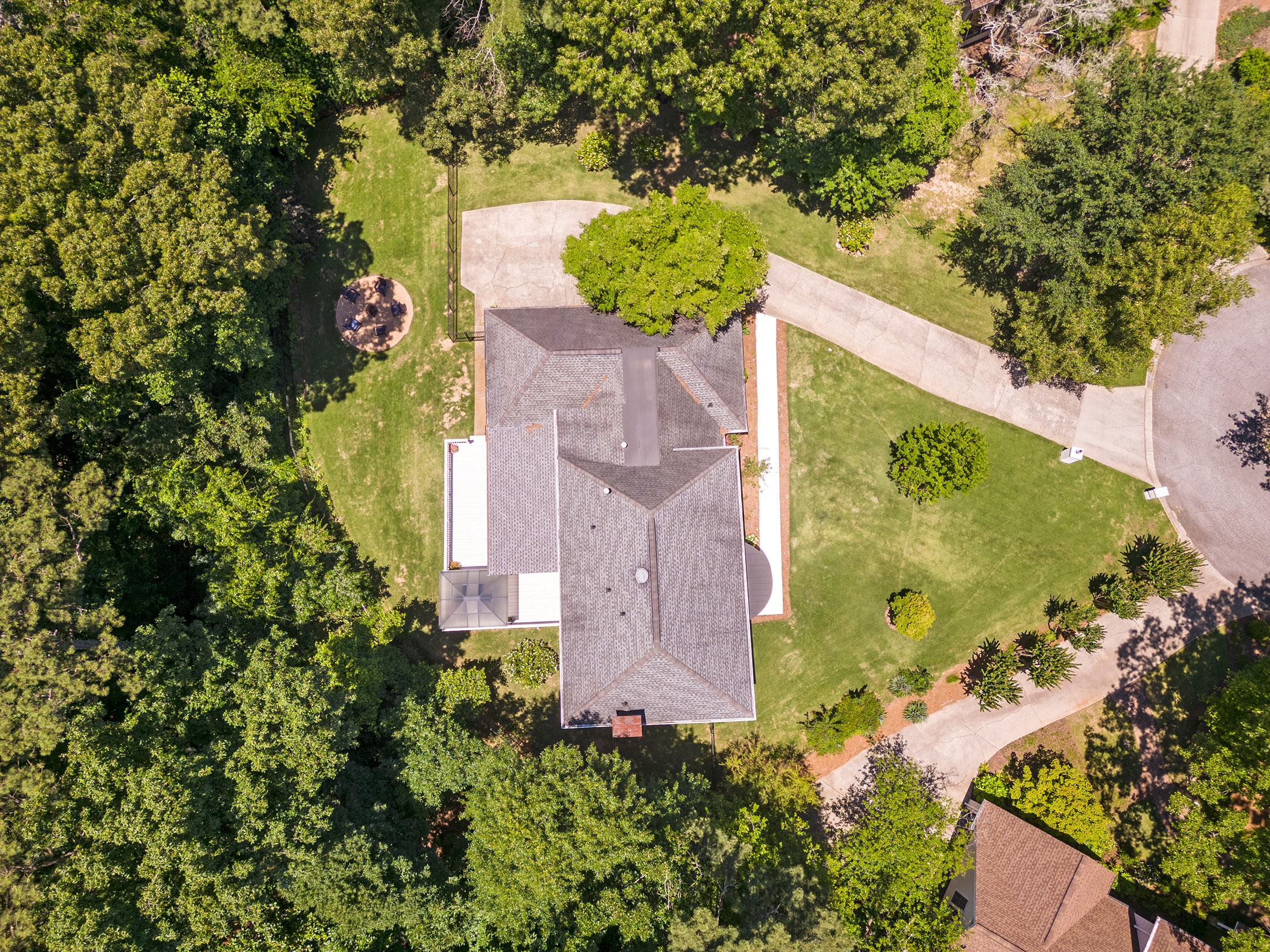  Charming Brick Home on Peaceful Cul-de-sac in the Heart of Historic Vinings - 物件實景