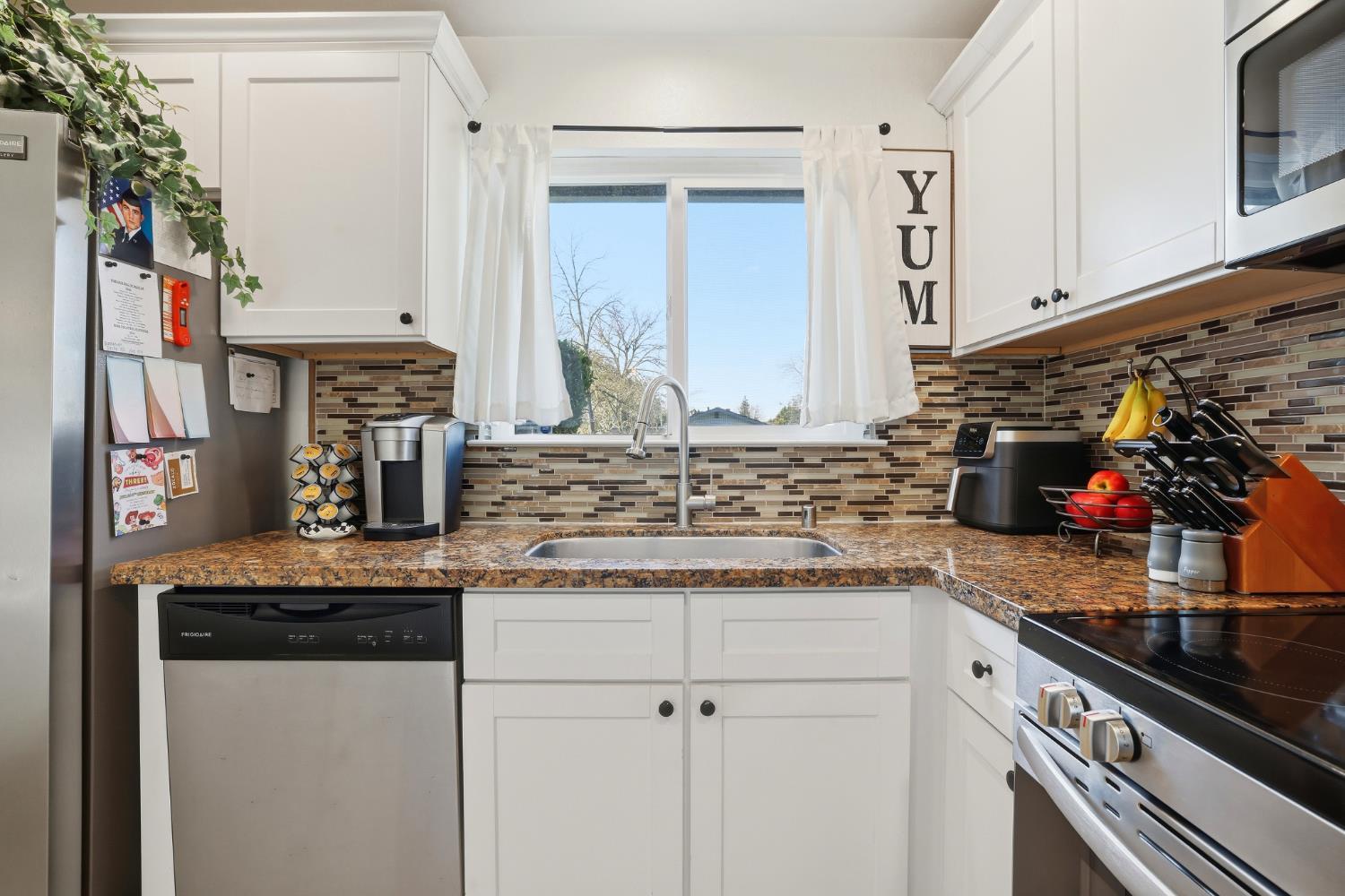 Sacramento, California, 95864, United States, 3 Bedrooms Bedrooms, ,2 BathroomsBathrooms,Residential,For Sale,2010336