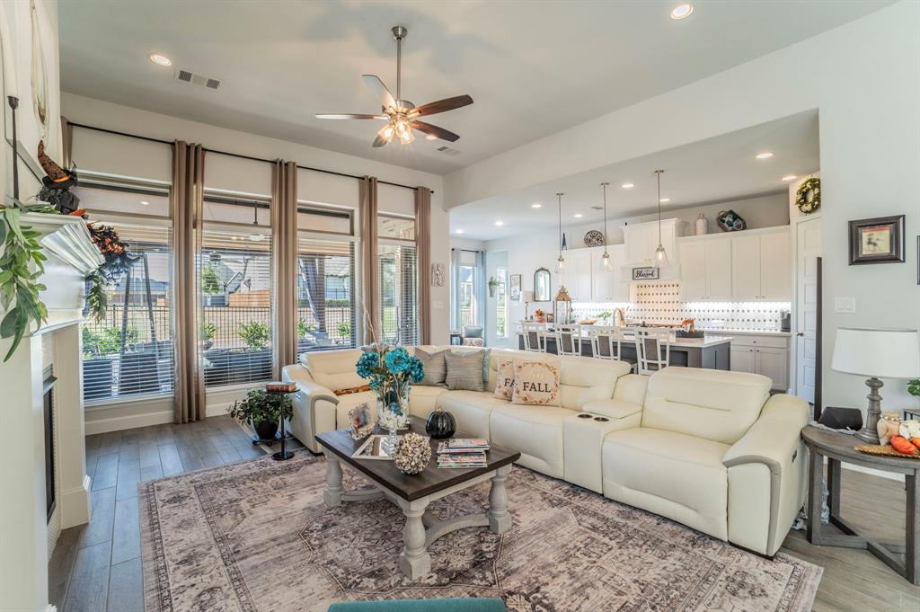 Midlothian, Texas, 76065, United States, 4 Bedrooms Bedrooms, ,4 BathroomsBathrooms,Residential,For Sale,1986154