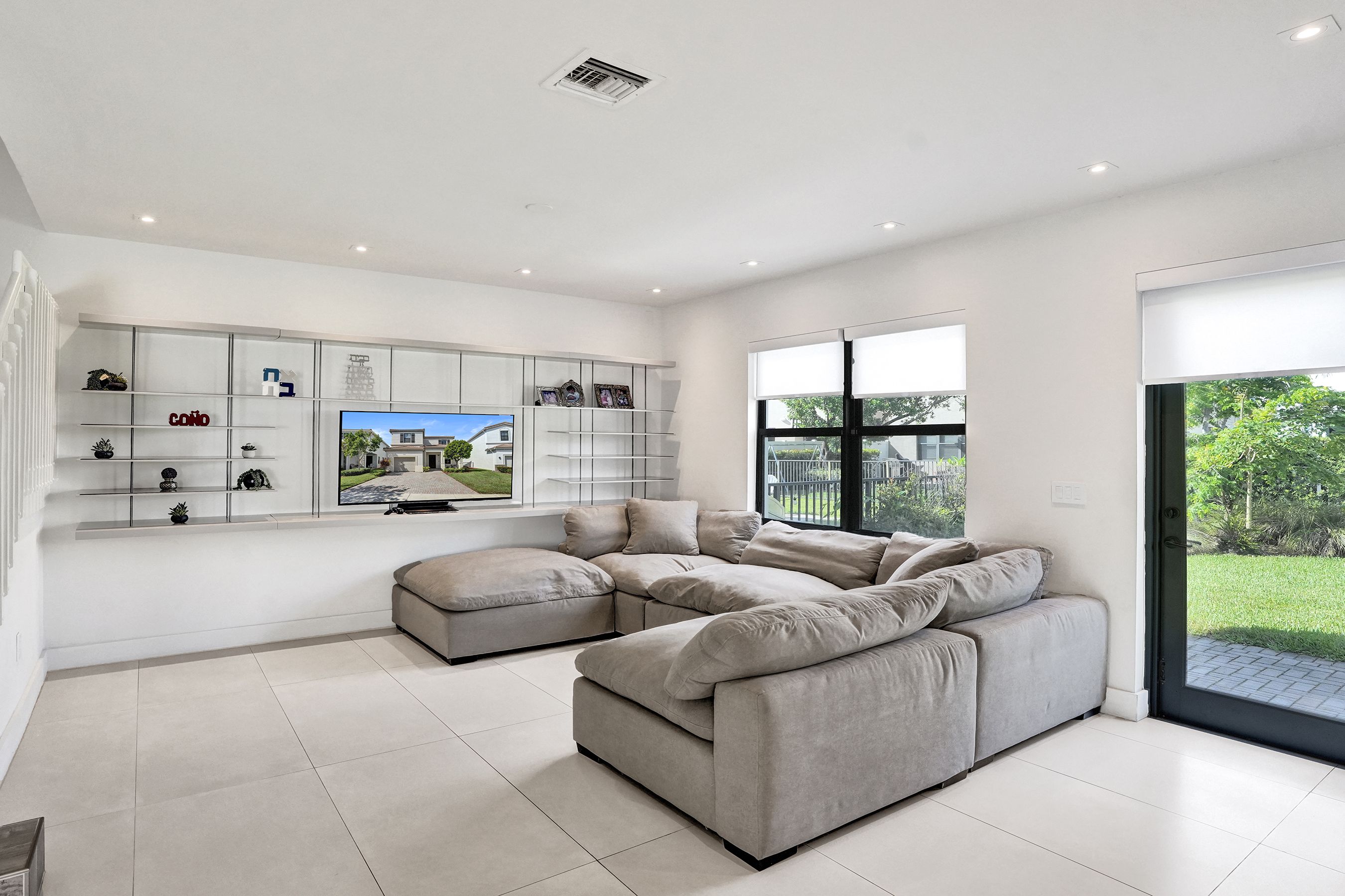  606 NE 191st Ter, Miami, FL, 33179 - 物件實景