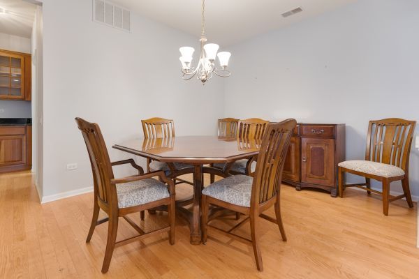 Huntley, Illinois, 60142, United States, 2 Bedrooms Bedrooms, ,2 BathroomsBathrooms,Residential,For Sale,1989906