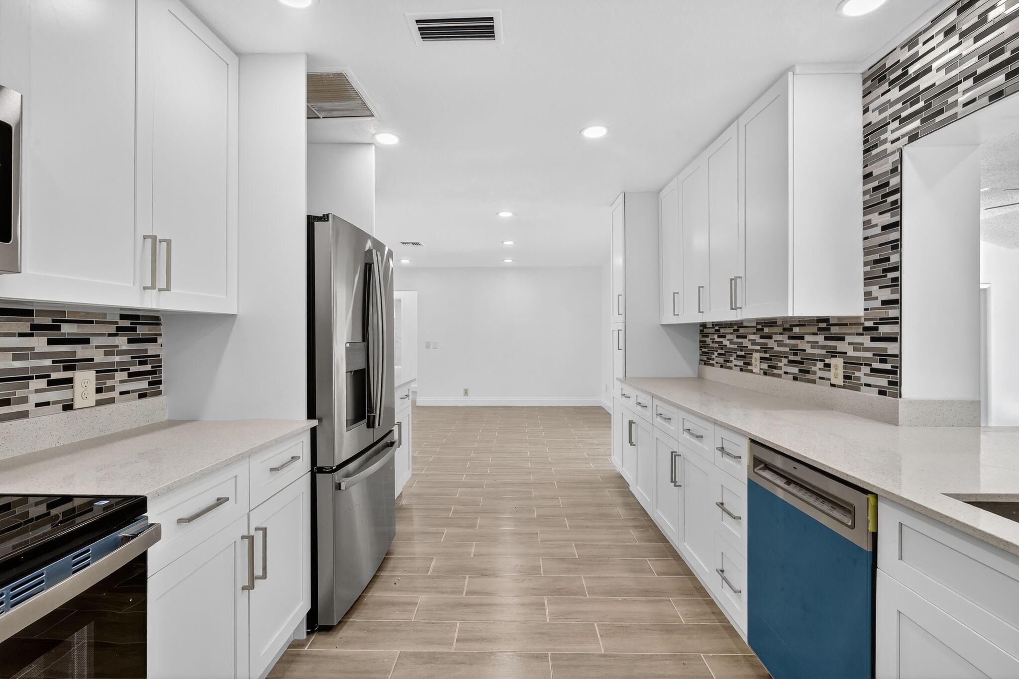 West Palm Beach, Florida, 33401, United States, 4 Bedrooms Bedrooms, ,2 BathroomsBathrooms,Residential,For Sale,1975982