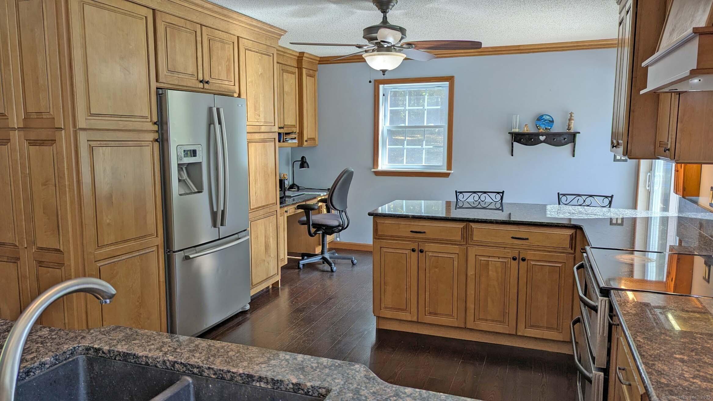 East Hampton, Connecticut, 06424, United States, 3 Bedrooms Bedrooms, ,2 BathroomsBathrooms,Residential,For Sale,1979494