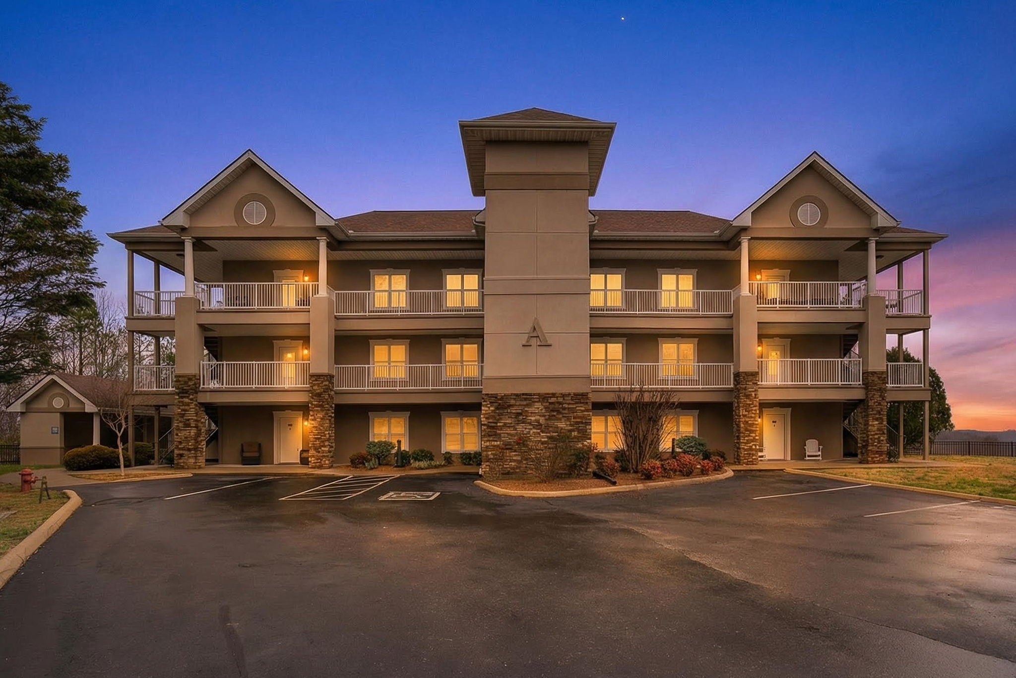 Lancaster, Tennessee, 38569, United States, 3 Bedrooms Bedrooms, ,2 BathroomsBathrooms,Residential,For Sale,2008994