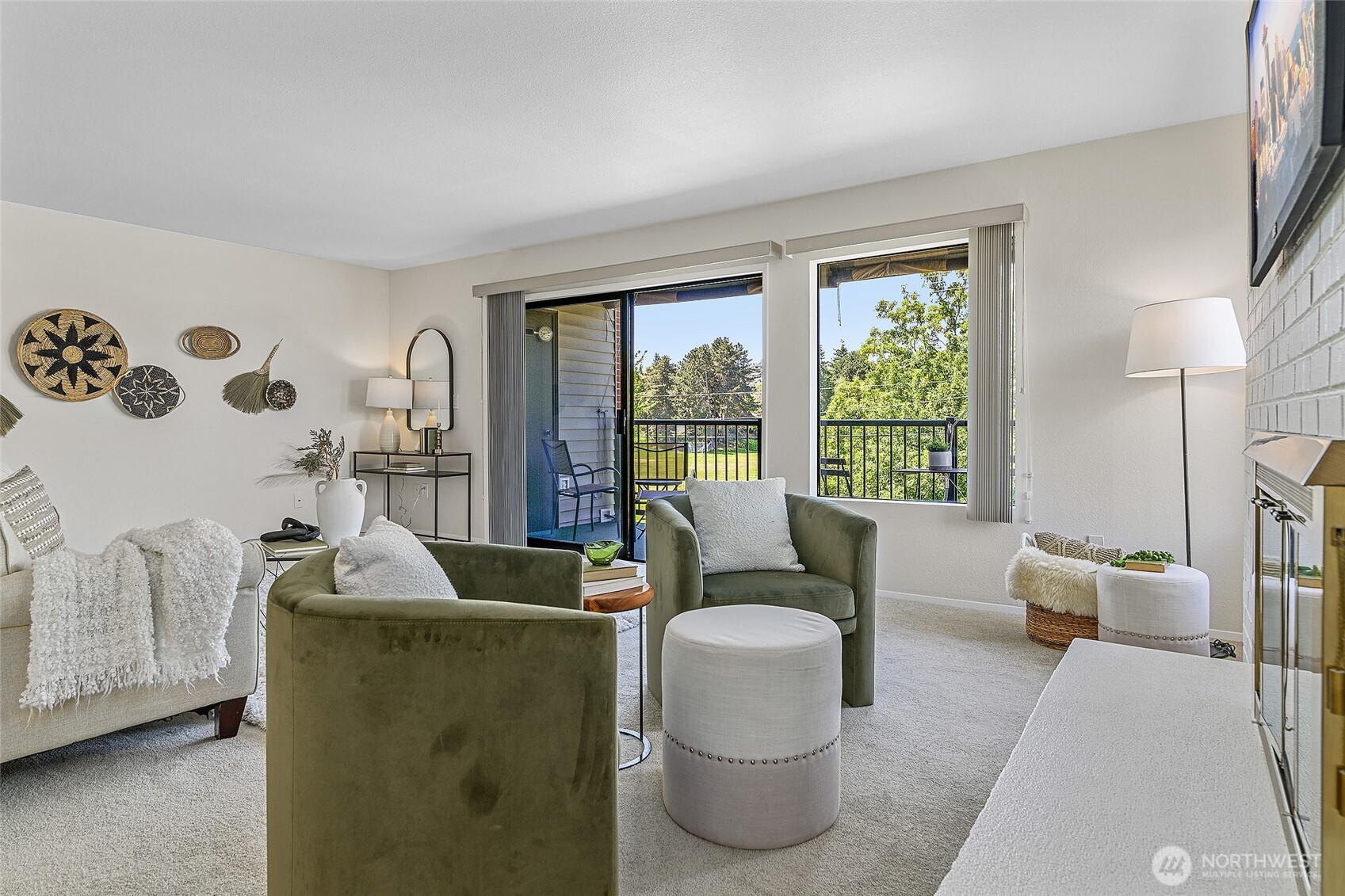 Seattle, Washington, 98199, United States, 2 Bedrooms Bedrooms, ,2 BathroomsBathrooms,Residential,For Sale,1848427