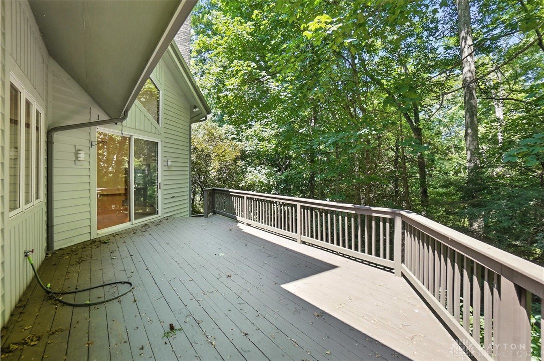 Sugarcreek Twp, Ohio, 45440, United States, 4 Bedrooms Bedrooms, ,5 BathroomsBathrooms,Residential,For Sale,1902150
