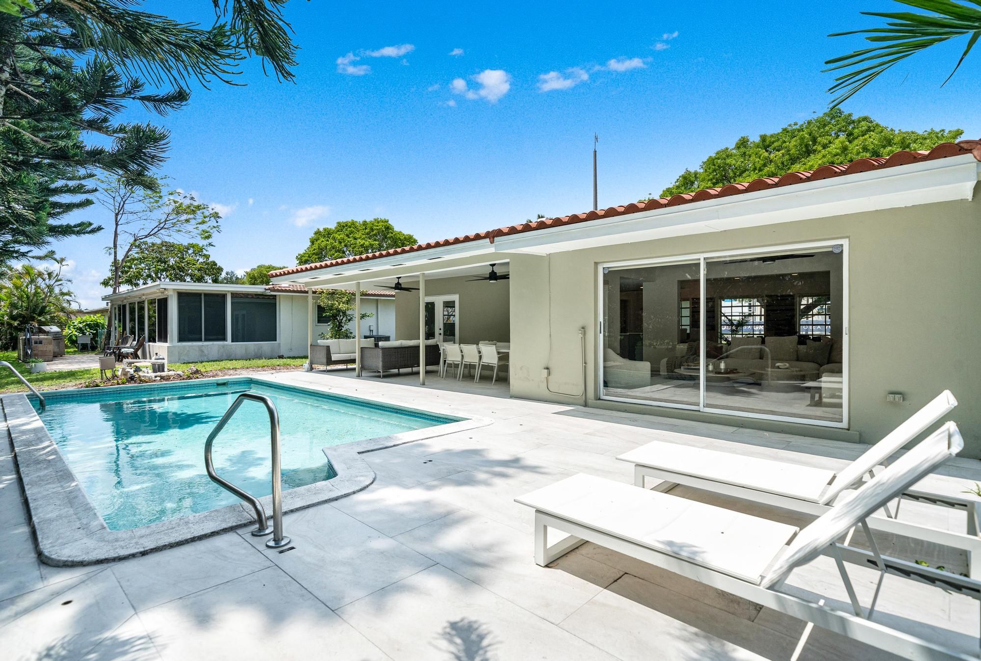  6750 White Oak Dr, Miami Lakes, FL, 33014 - 物件實景