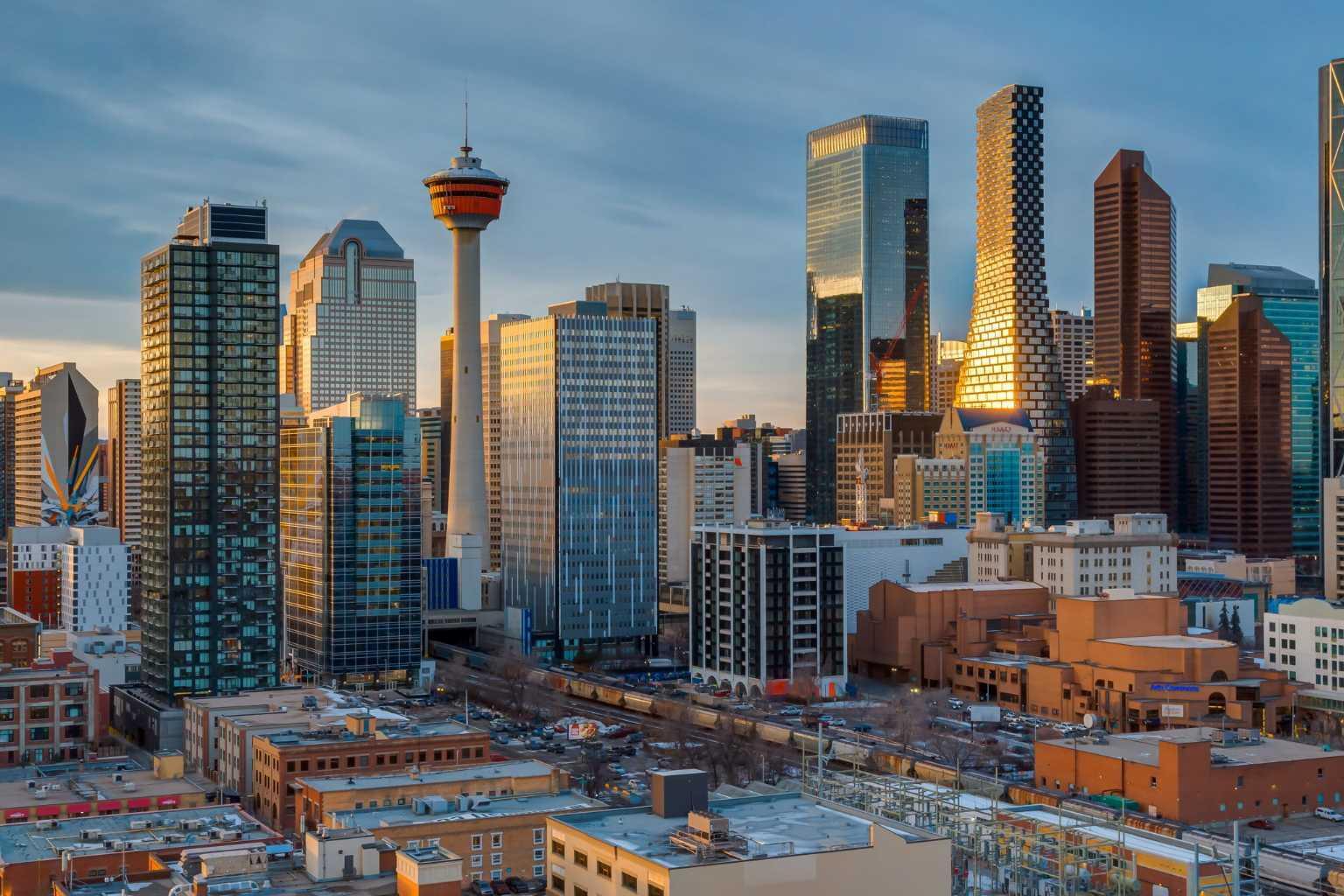 CALGARY, Alberta, T2G 0C7, CA, 2 Bedrooms Bedrooms, ,3 BathroomsBathrooms,Residential,For Sale,1837993