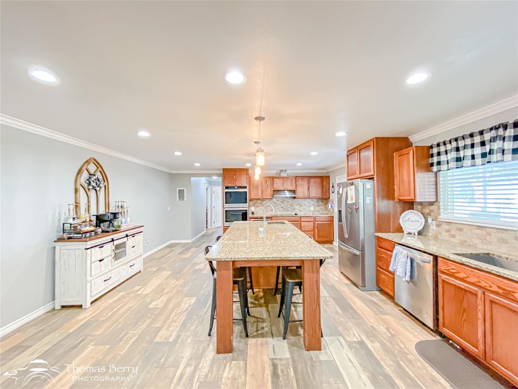 Clyde, Texas, 79510, United States, 3 Bedrooms Bedrooms, ,2 BathroomsBathrooms,Residential,For Sale,1898763