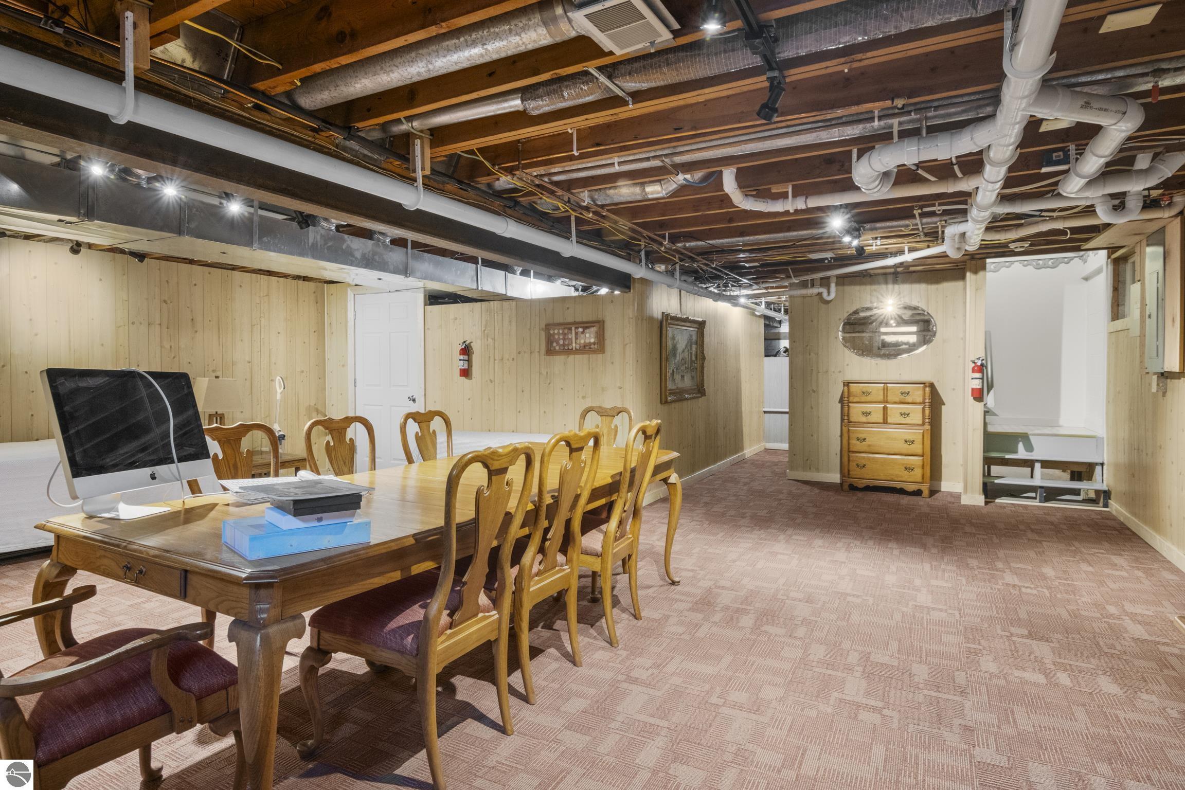Traverse City, Michigan, 49686, United States, 3 Bedrooms Bedrooms, ,1 BathroomBathrooms,Residential,For Sale,2048667