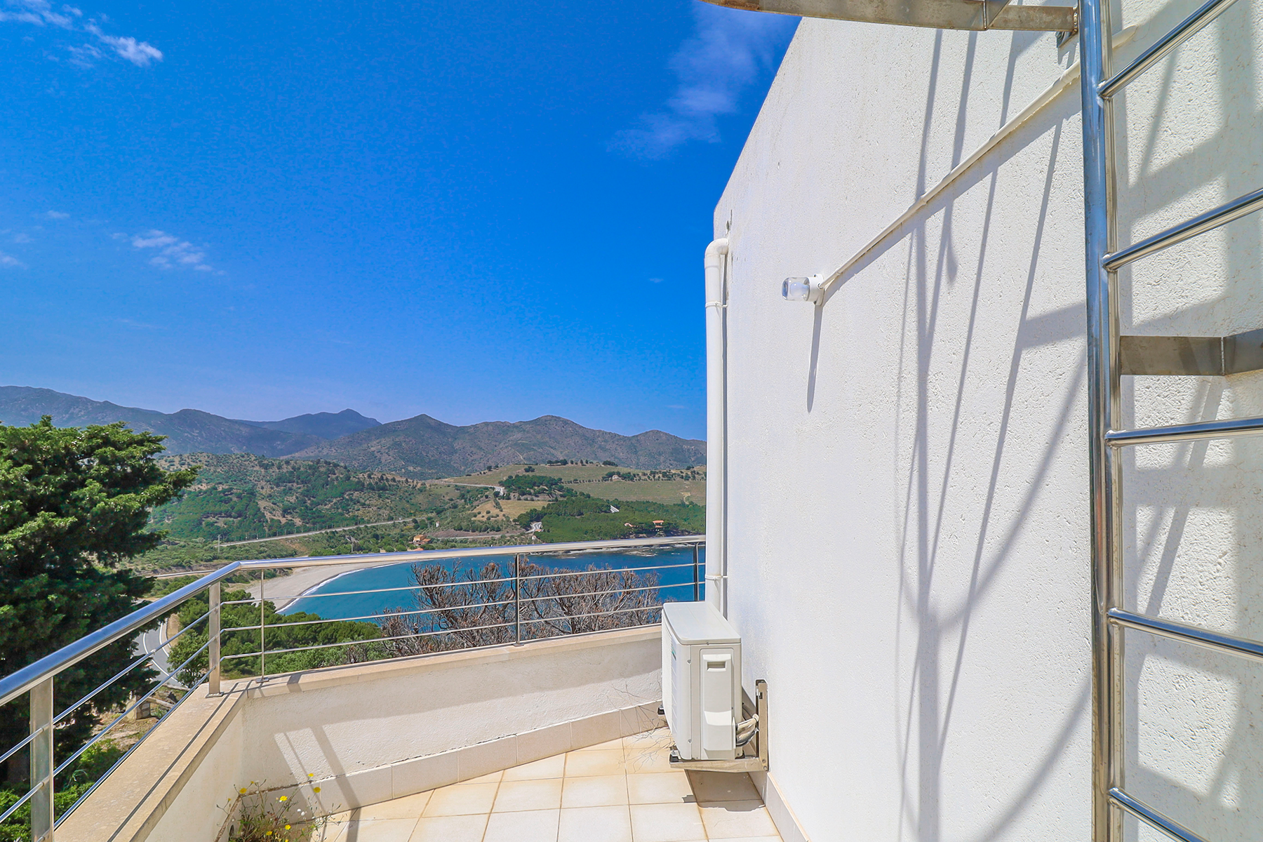  Modern Villa in Prime Location with Sea Views - 物件實景