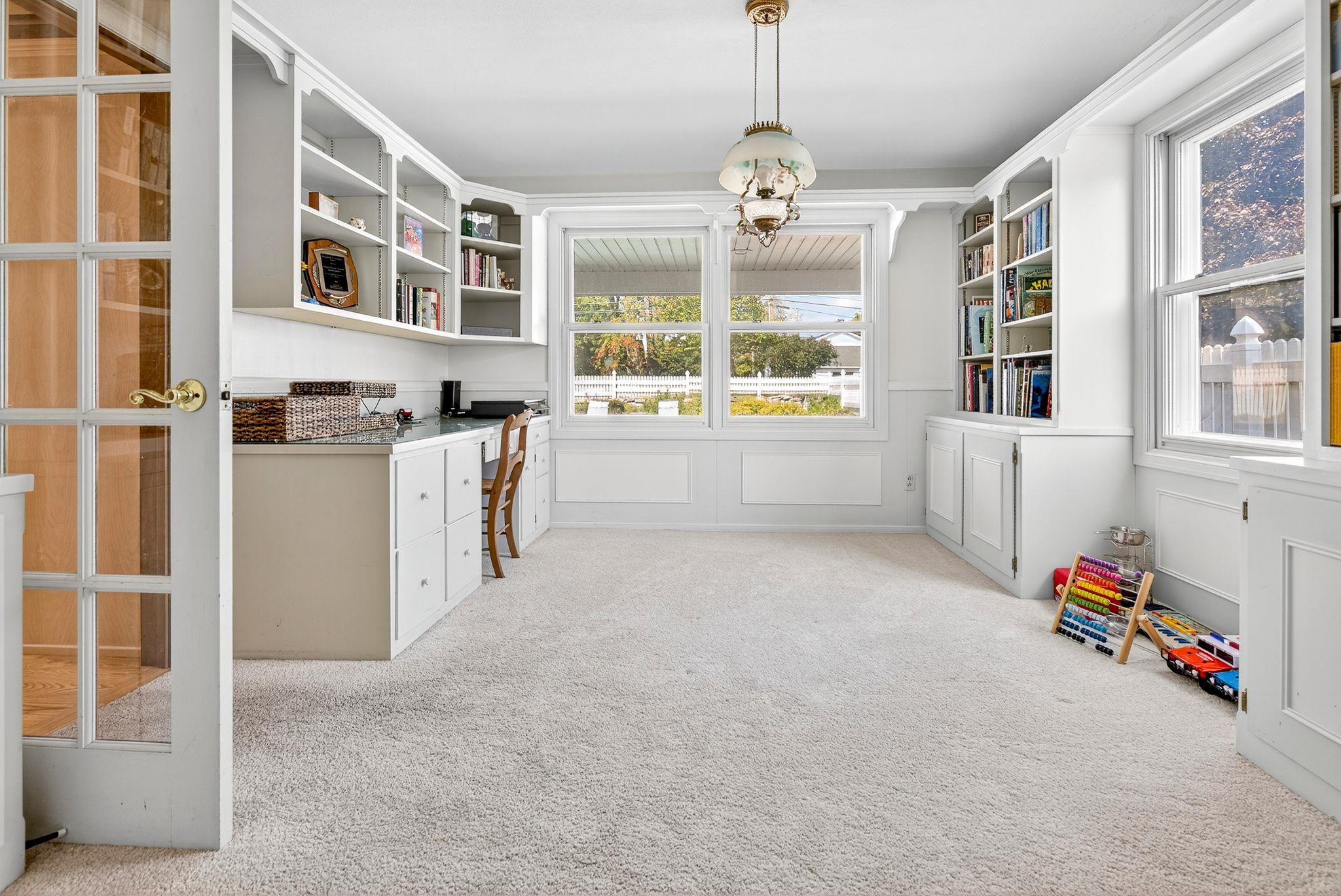 Hortonville, Wisconsin, 54944-9435, United States, 5 Bedrooms Bedrooms, ,4 BathroomsBathrooms,Residential,For Sale,1977478