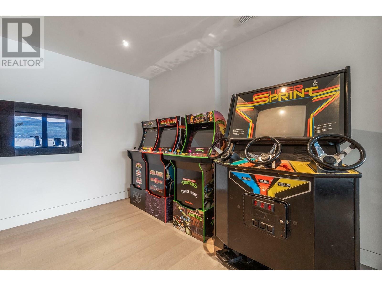 ANGLEMONT, British Columbia, V0E 1M8, CA, 5 Bedrooms Bedrooms, ,3 BathroomsBathrooms,Residential,For Sale,1836909