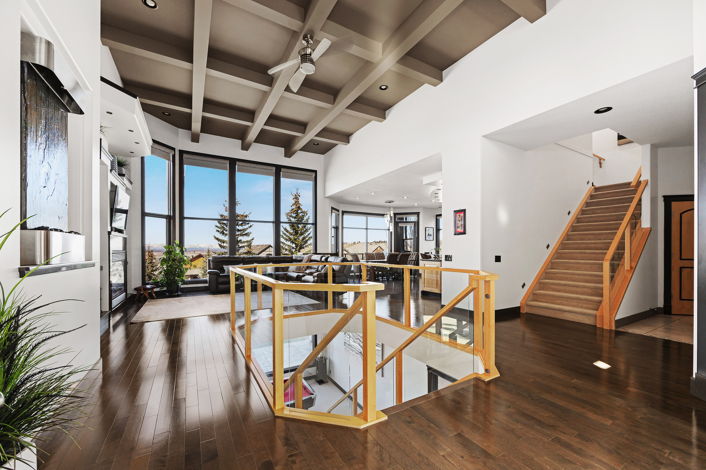  Elevated Mountain View Living - 物件實景