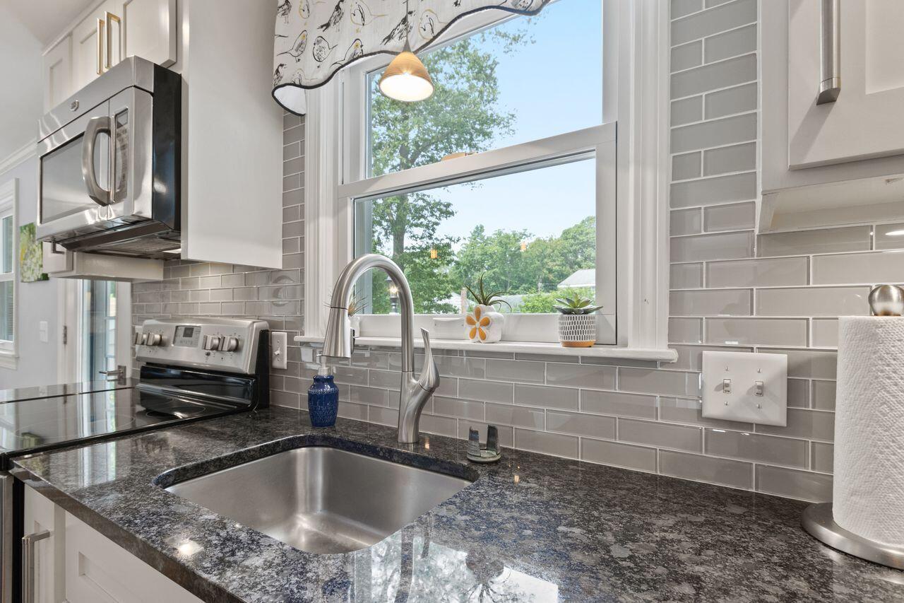 Portland, Maine, 04102, United States, 4 Bedrooms Bedrooms, ,2 BathroomsBathrooms,Residential,For Sale,1918593