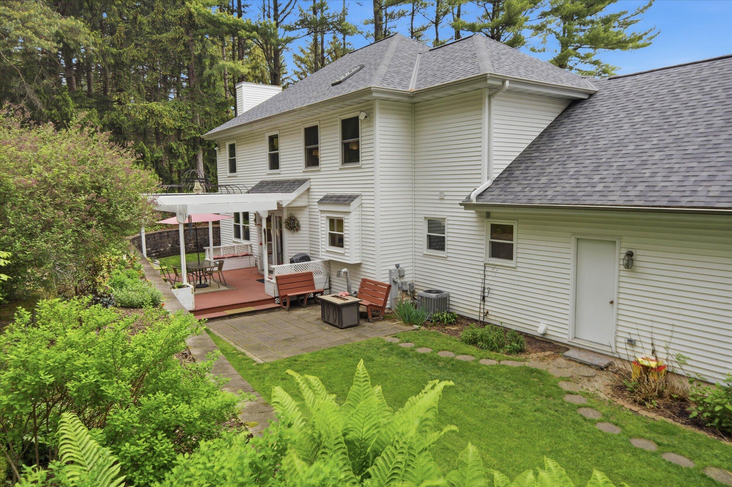 Plymouth, Wisconsin, 53073, United States, 4 Bedrooms Bedrooms, ,4 BathroomsBathrooms,Residential,For Sale,2047944