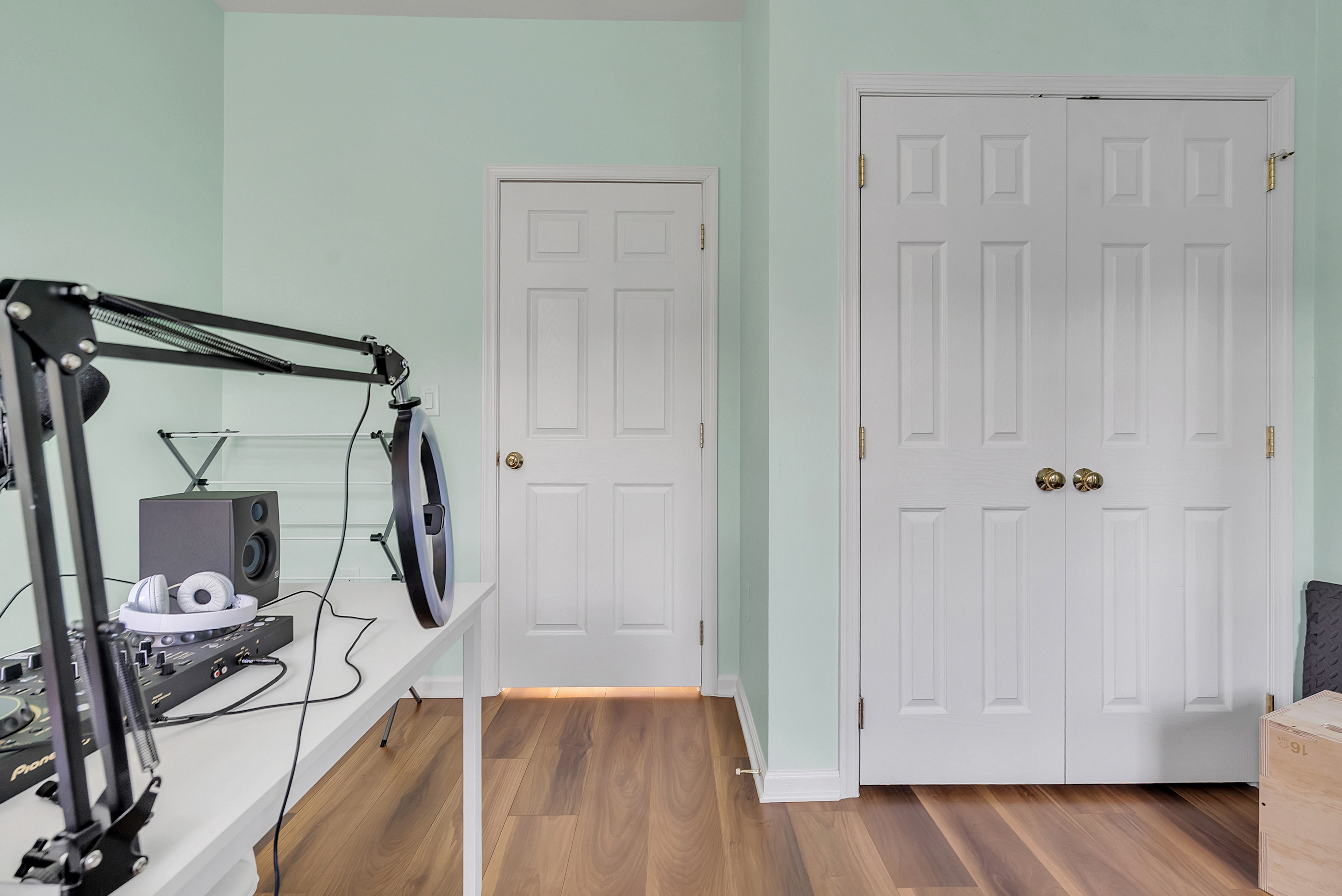  906 Memorial Drive, Belleville, NJ, 07109 - 物件實景