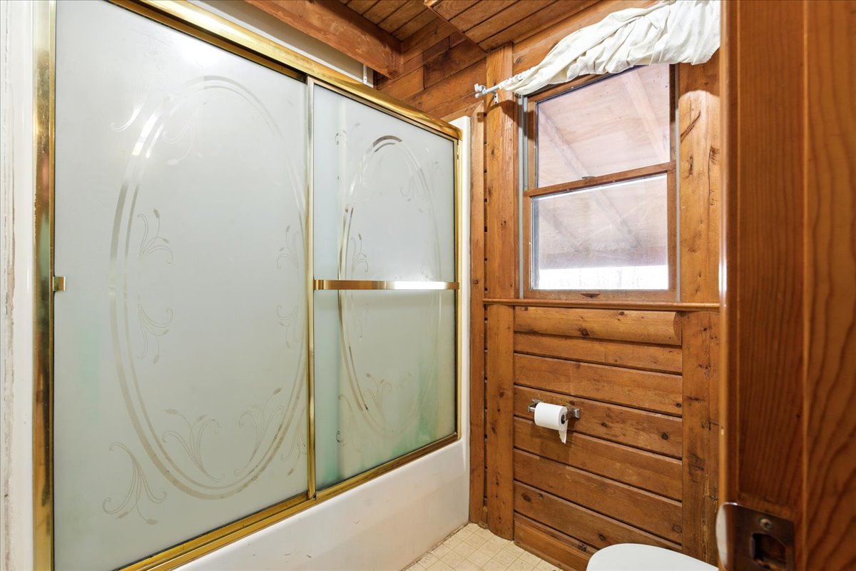 Pamplin, Virginia, 23958, United States, 3 Bedrooms Bedrooms, ,2 BathroomsBathrooms,Residential,For Sale,2007542