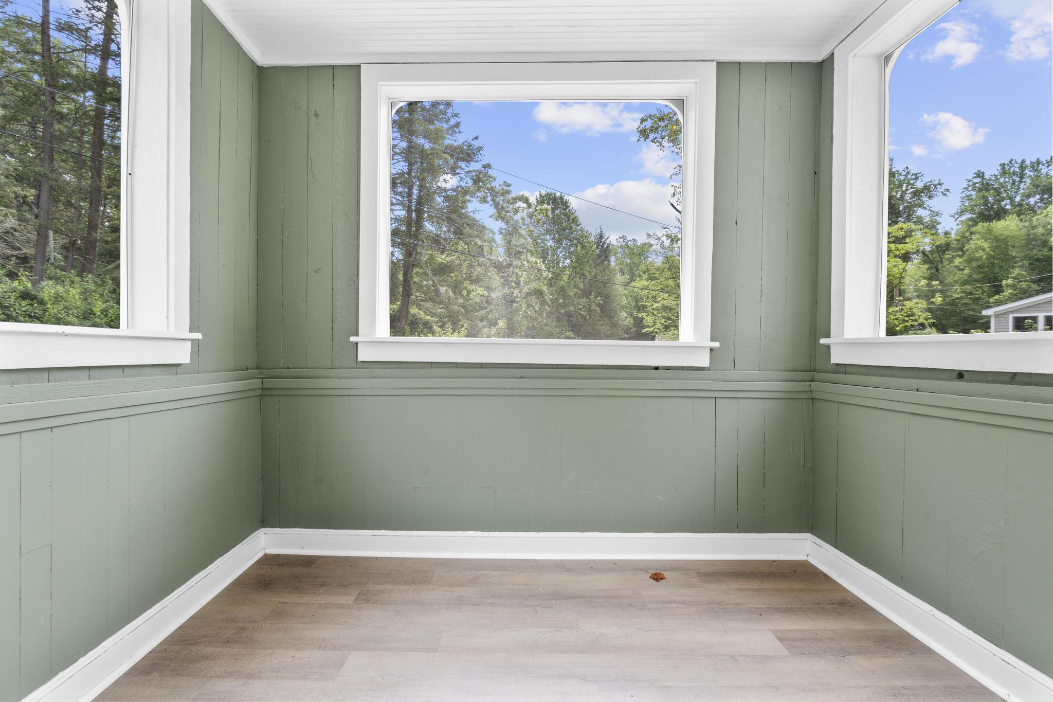 Newtown, Connecticut, 06482, United States, 4 Bedrooms Bedrooms, ,3 BathroomsBathrooms,Residential,For Sale,1991779